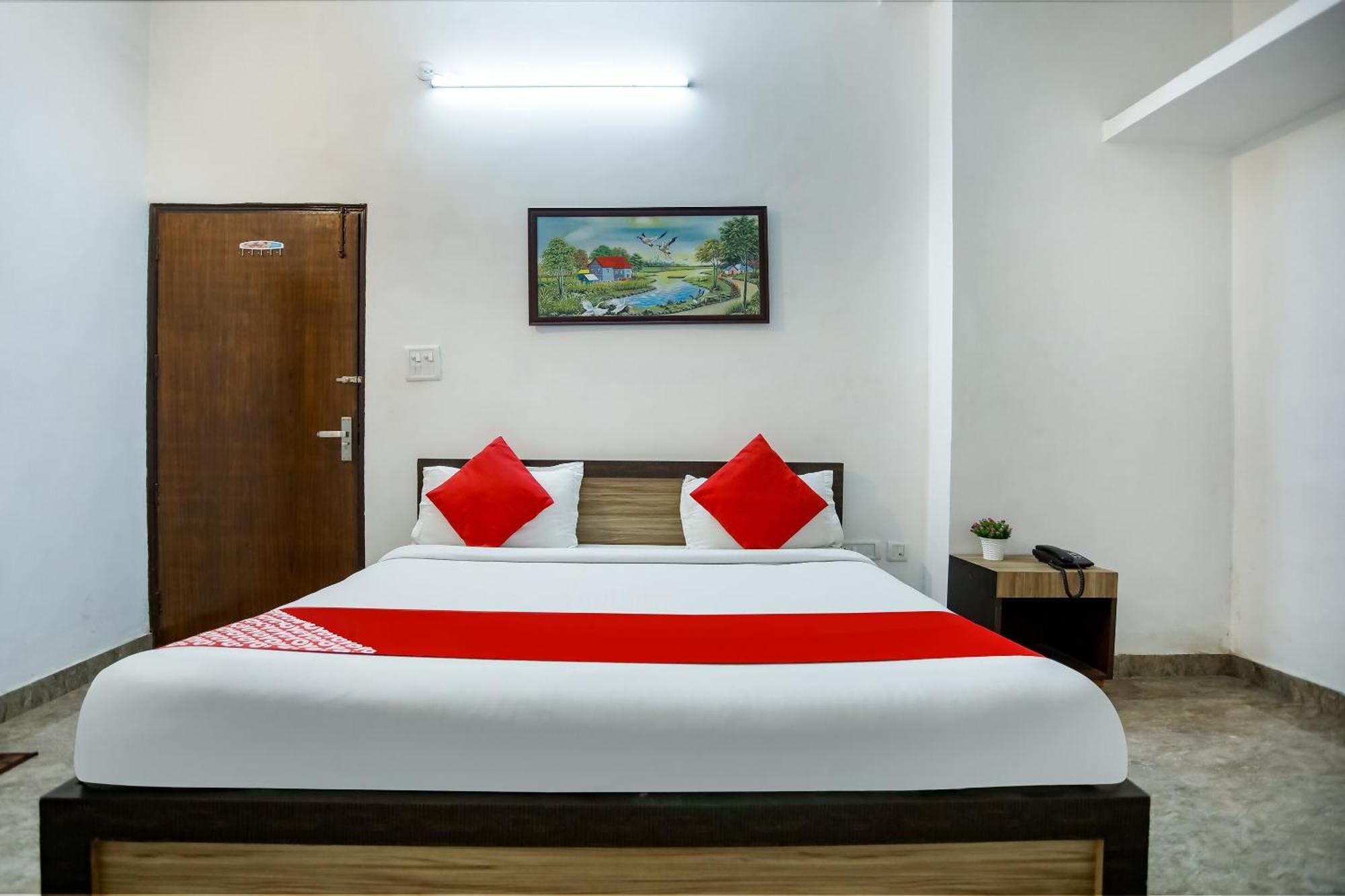 Hotel O Surya Nova Deli