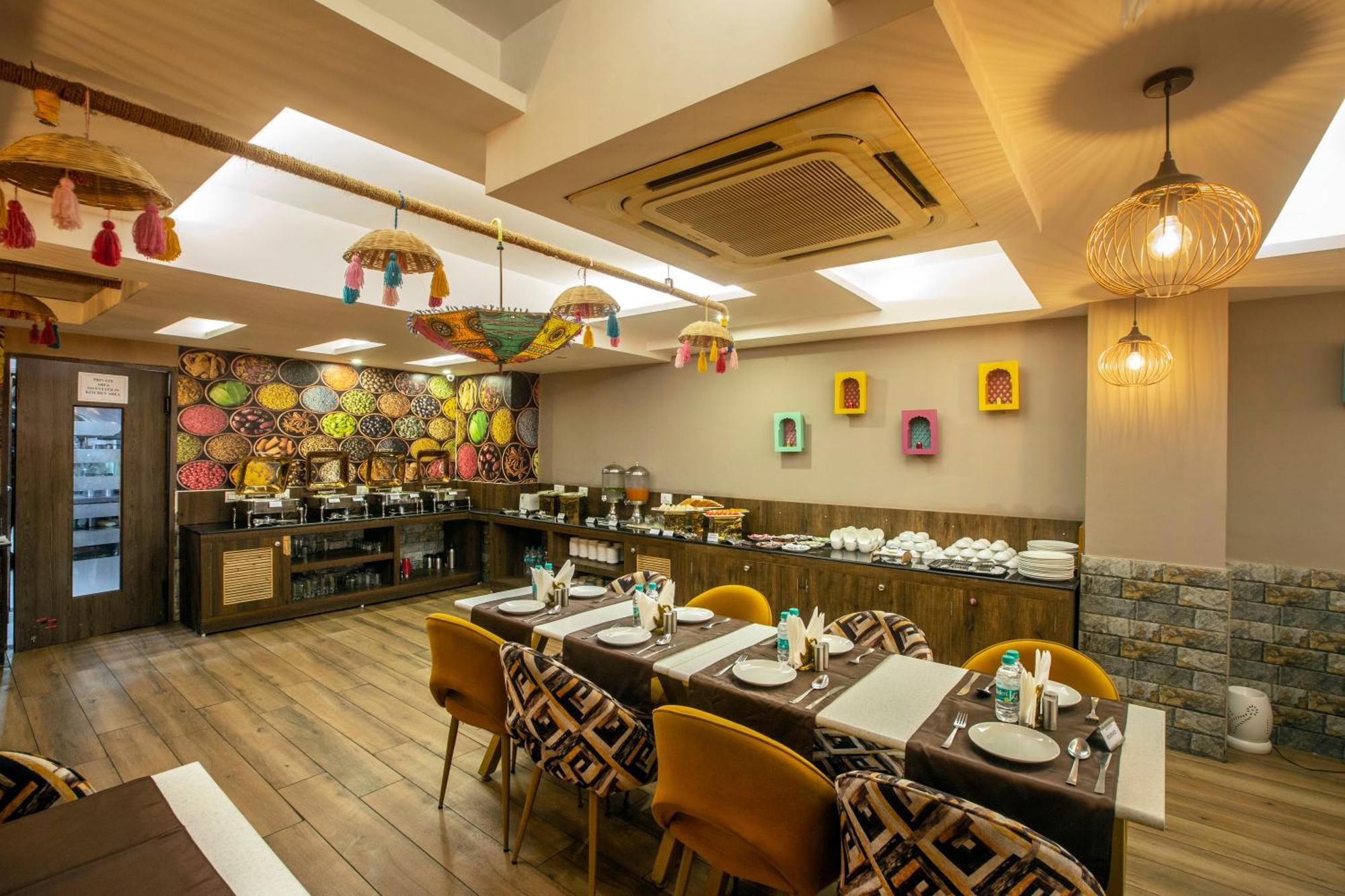 Cardinal Express Oxmo Igi Airport Delhi 4* New Delhi