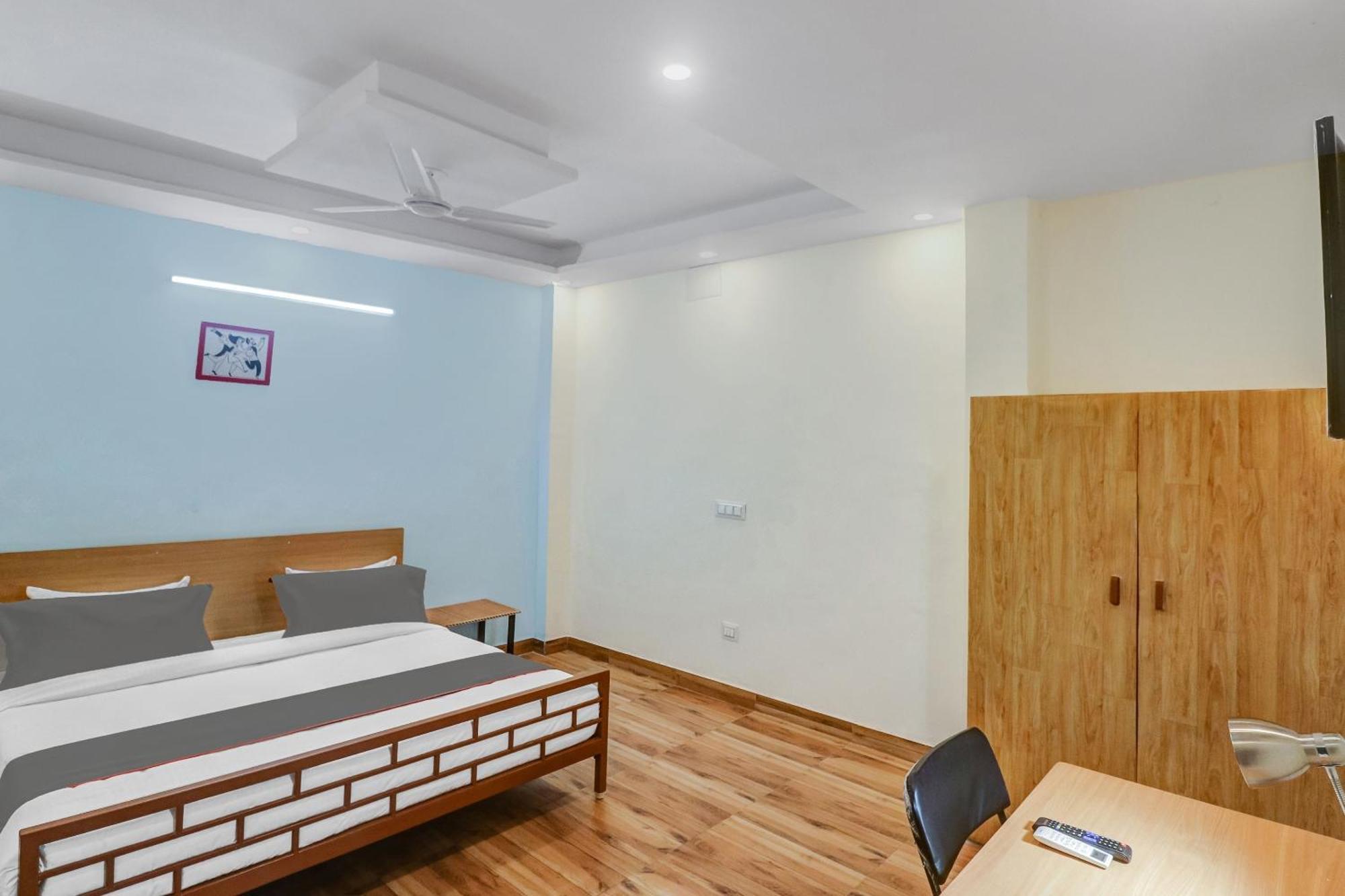 Hotel Super Capital O Moody Delhi (National Capital Territory of India)