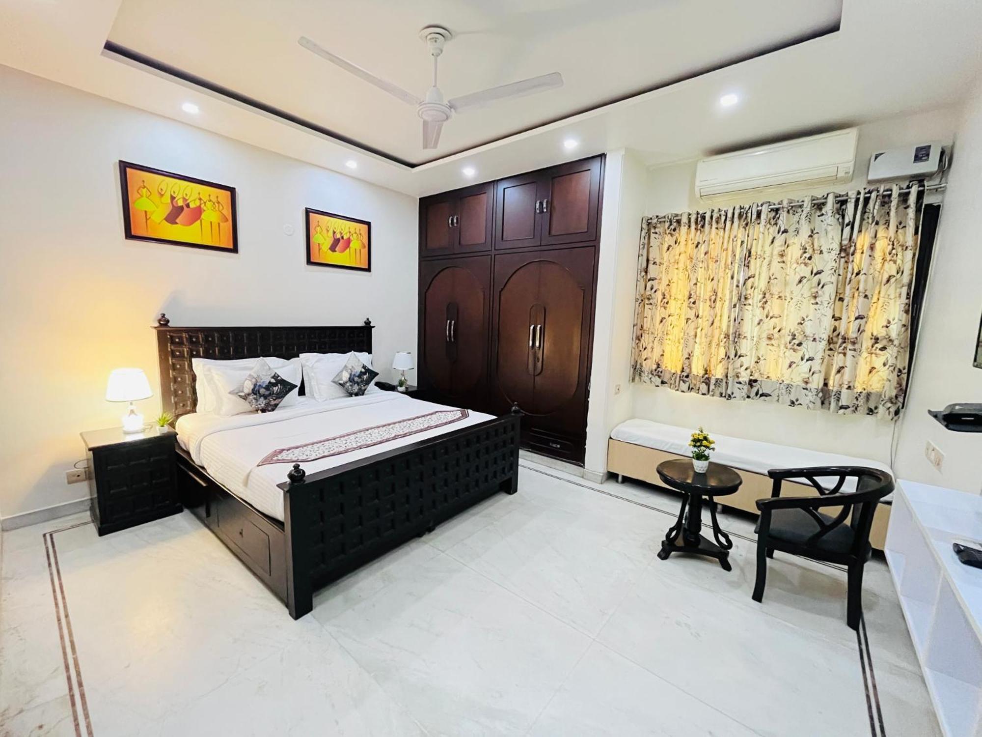 South - Park Near Hauz Khas South Delhi 3*