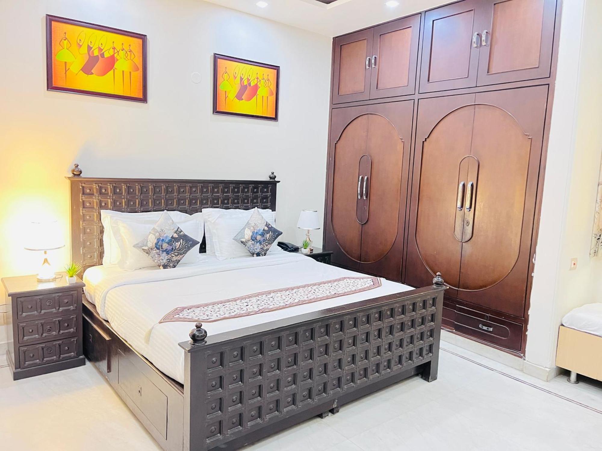 Hotel South - Park Near Hauz Khas South Delhi Nova Deli