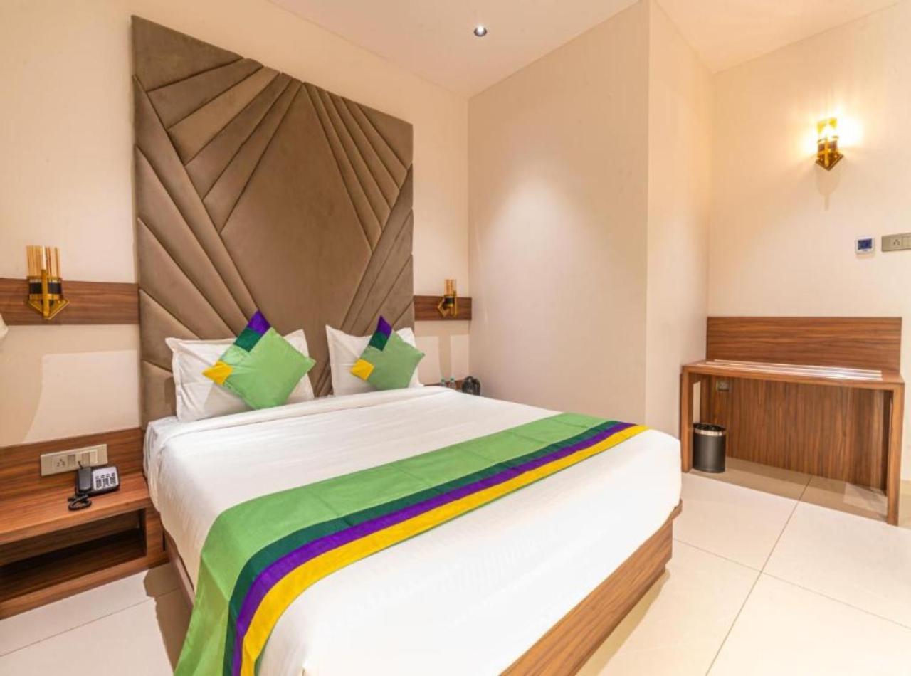 Hotel Airport De Rosewood Near Delhi Airport 4*