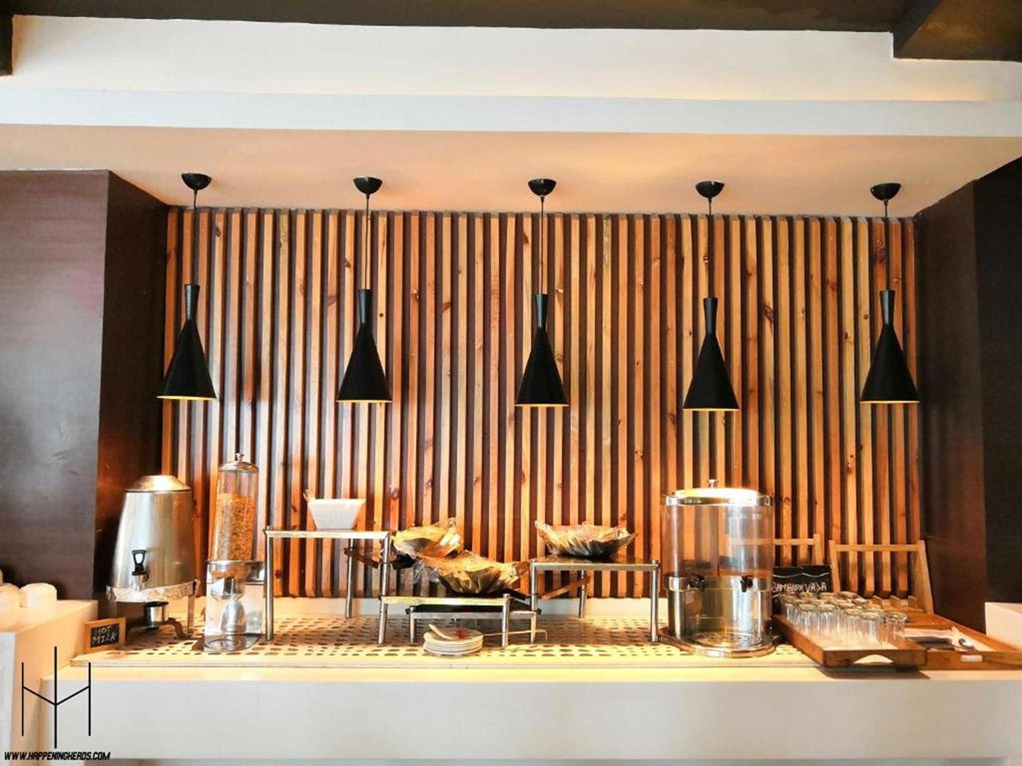 Hotel Fabhotel Prime The Western With Swimming Pool New Delhi