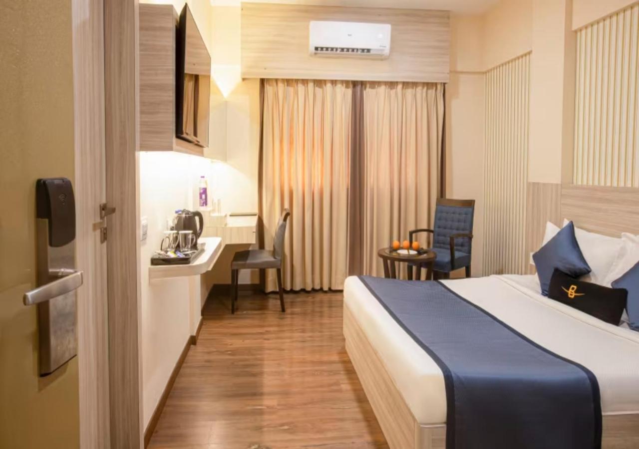 Glory Near Delhi Airport 4*