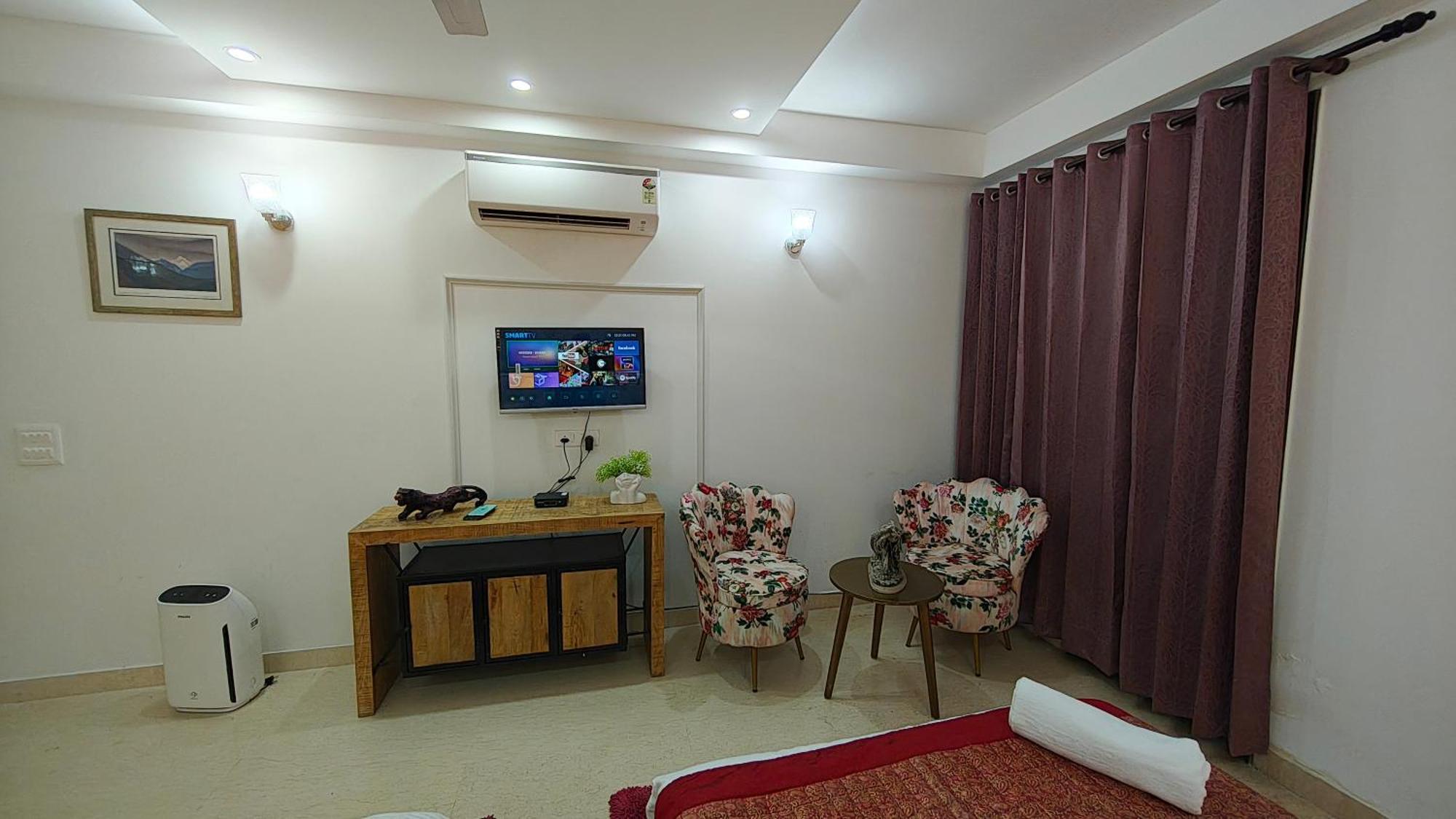 Apartment Fortune Service 4bhk,j-45