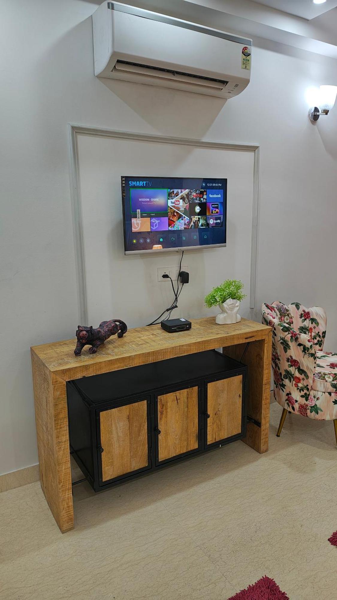 Fortune Service 4bhk,j-45 Apartment *