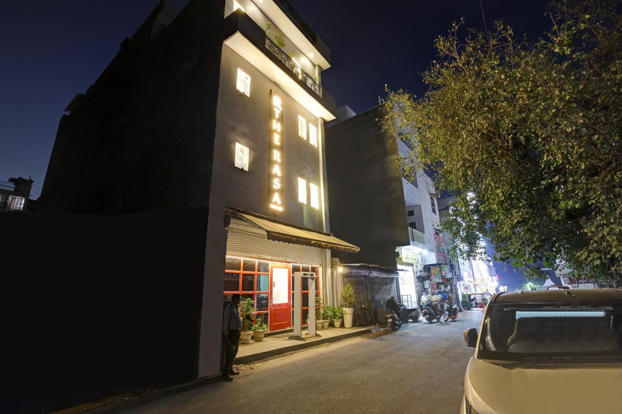 The Rasa Near Welcome Metro Station 3* New Delhi