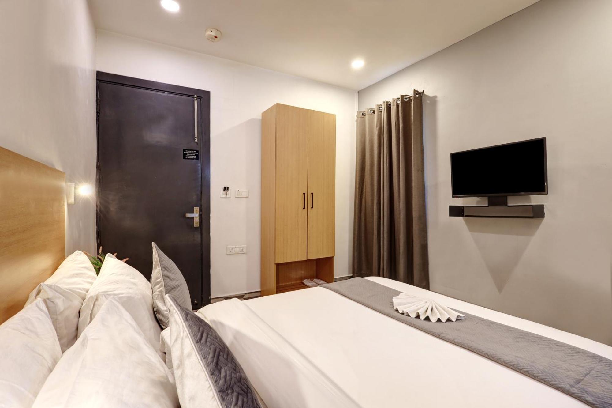 The Rasa Near Welcome Metro Station 3* New Delhi