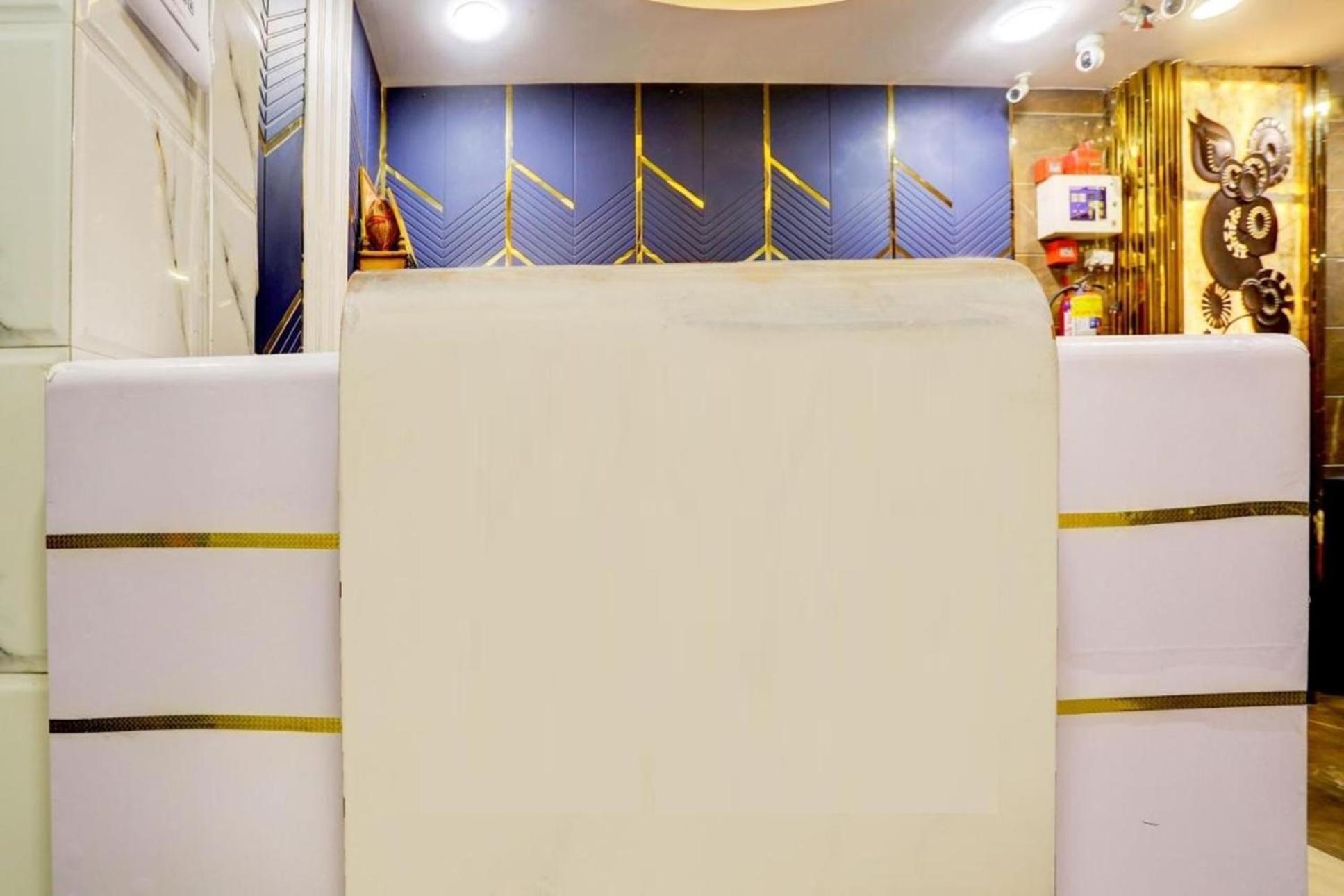 Akash Continental Near Hari Nagar Couple Friendly Hotel 3*