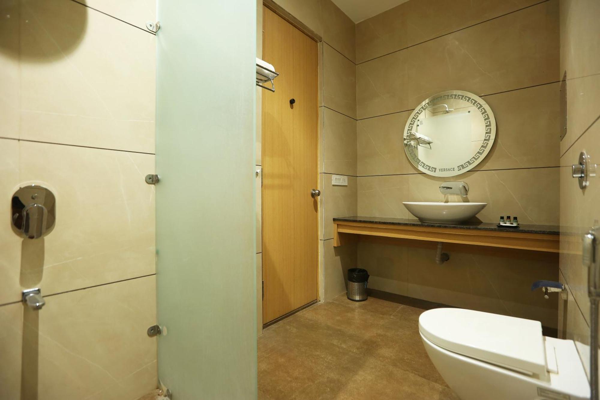 Prithvi Palace Aerocity Delhi Airport 4*