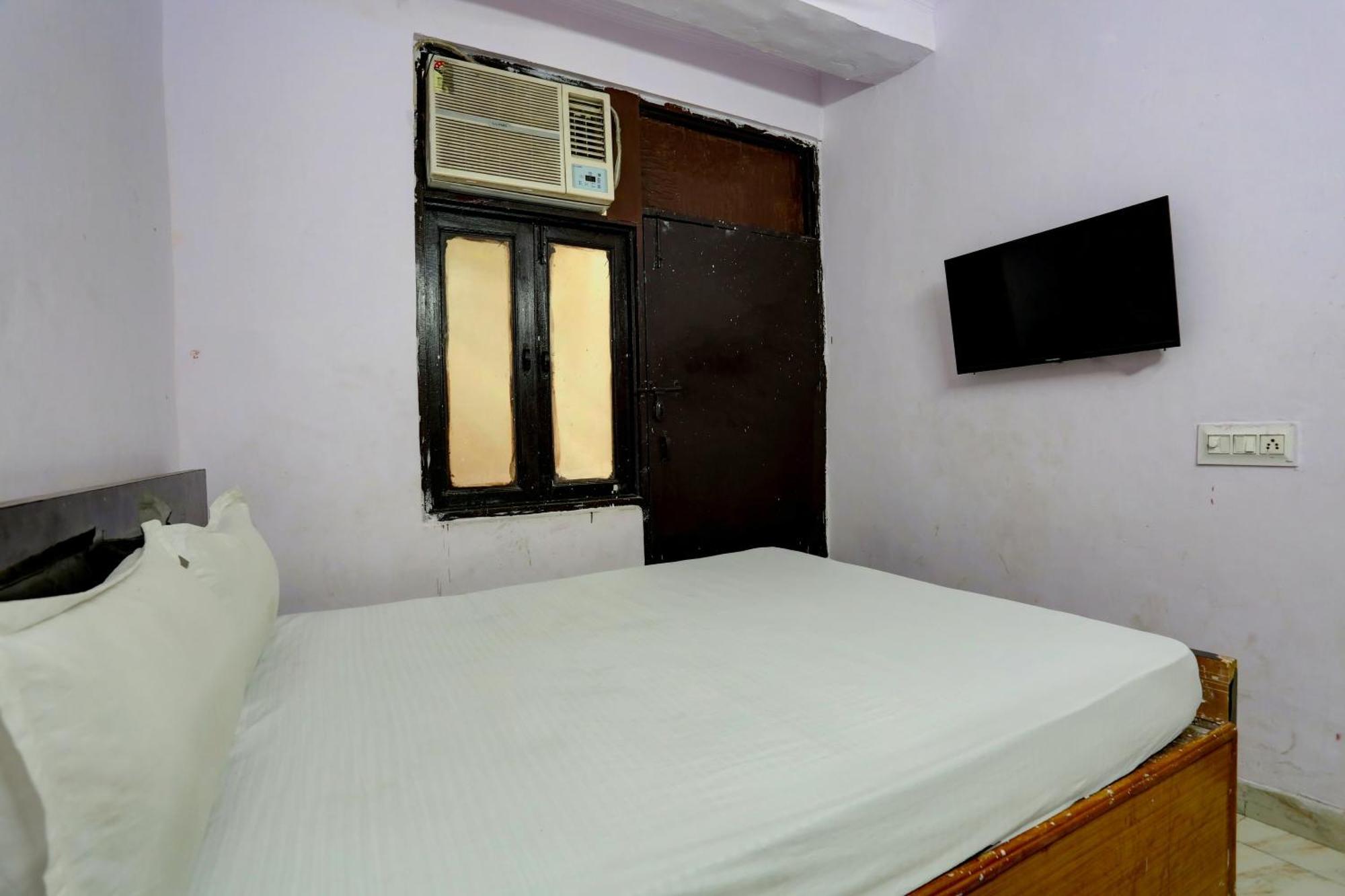 O Ashoka Hotel 3*