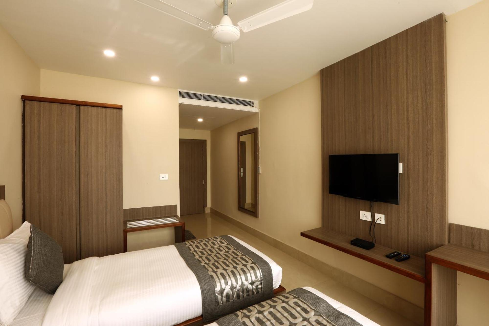 Silky Igi Airport Delhi New Delhi
