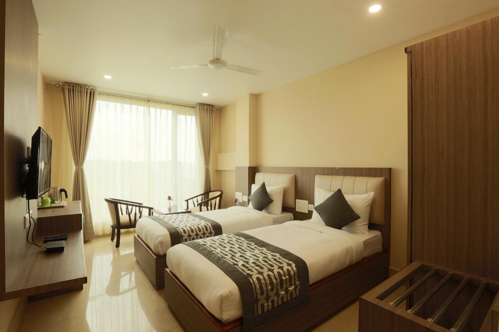 Silky Igi Airport Delhi Hotel 4*