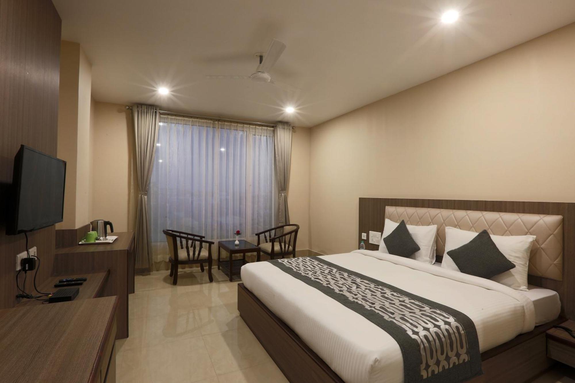 Silky Igi Airport Delhi 4*