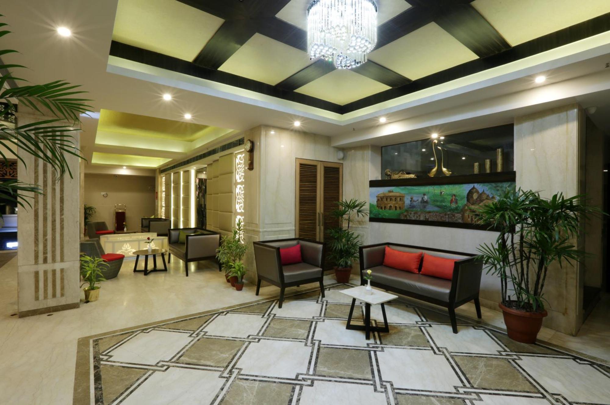 Silky Igi Airport Delhi 4*