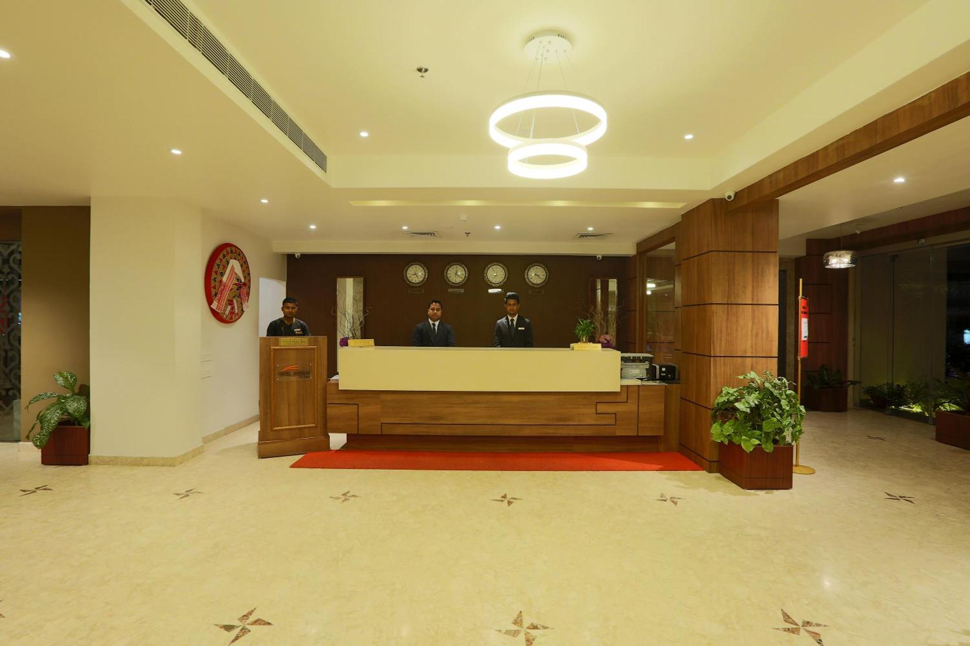 Hotel Silky Igi Airport Delhi 4*