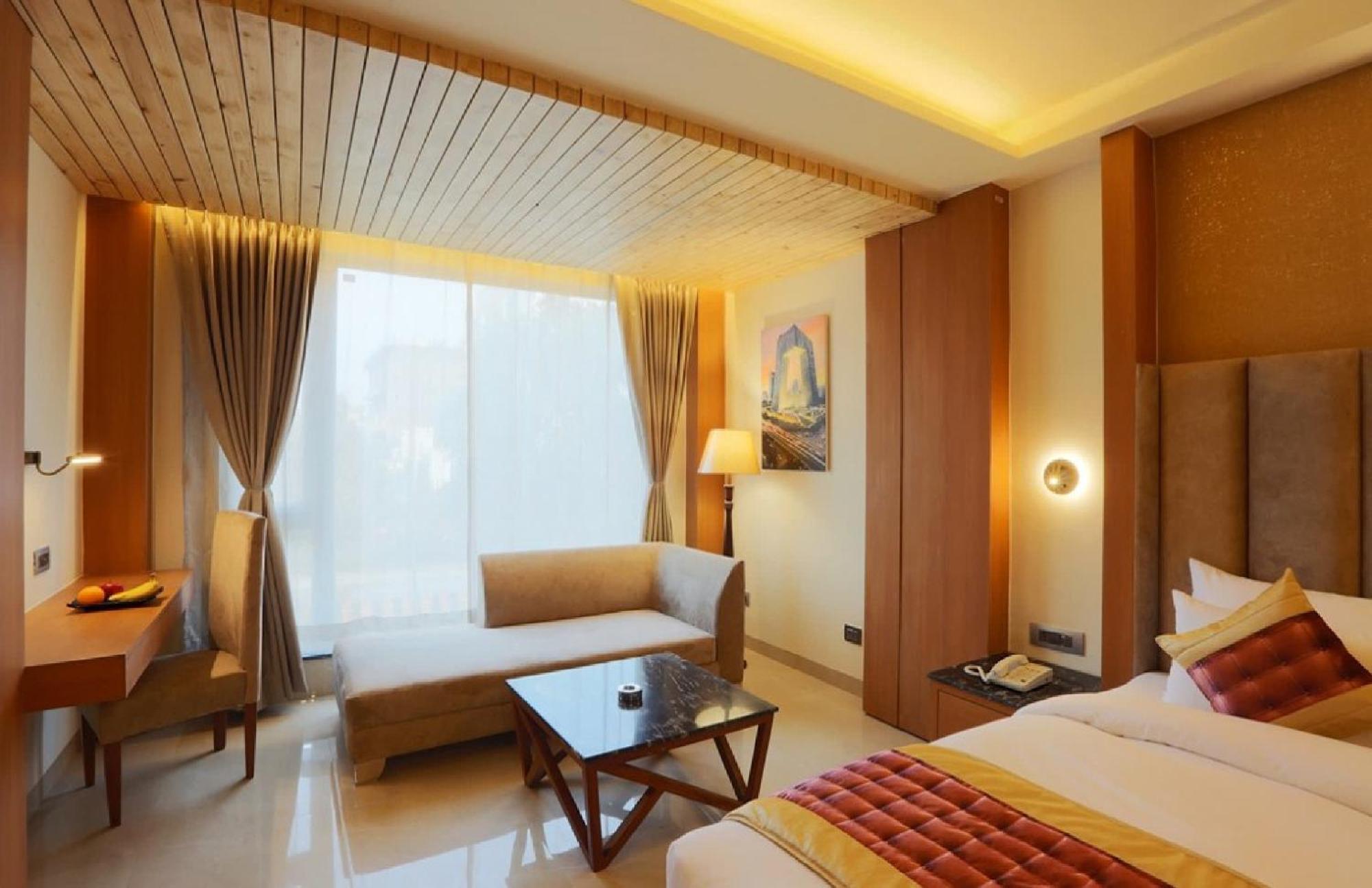Silky Igi Airport Delhi 4* New Delhi