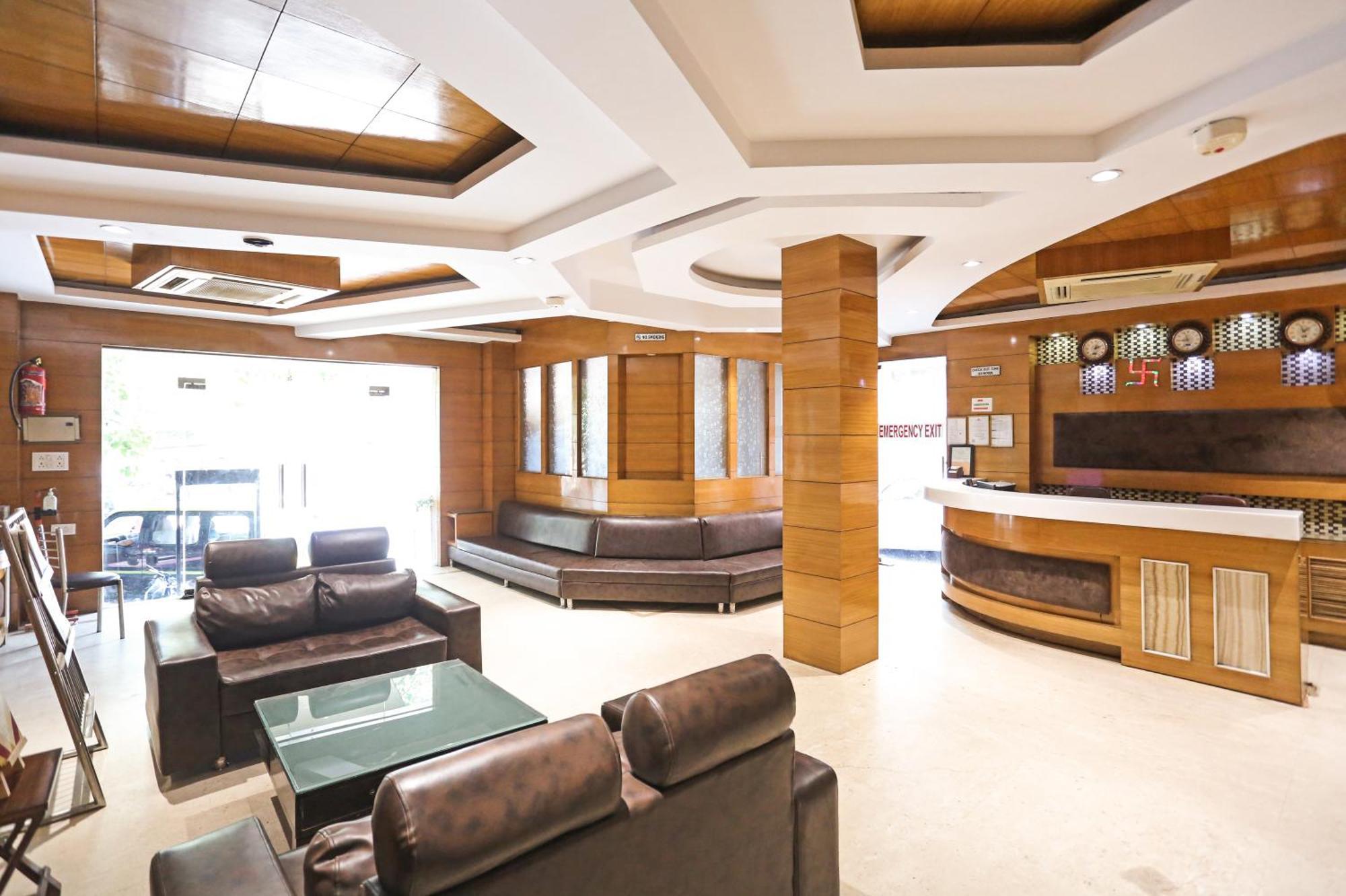 Silky Palace Near Igi Airportt 3*