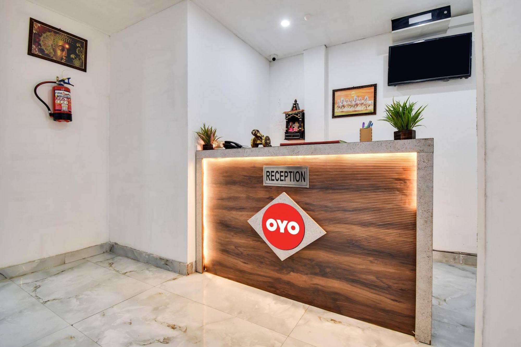 Hotel O Golden King New Delhi