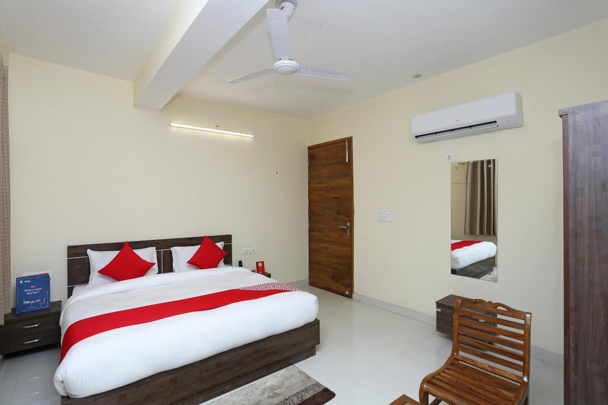 Hotel O D Palace New Delhi