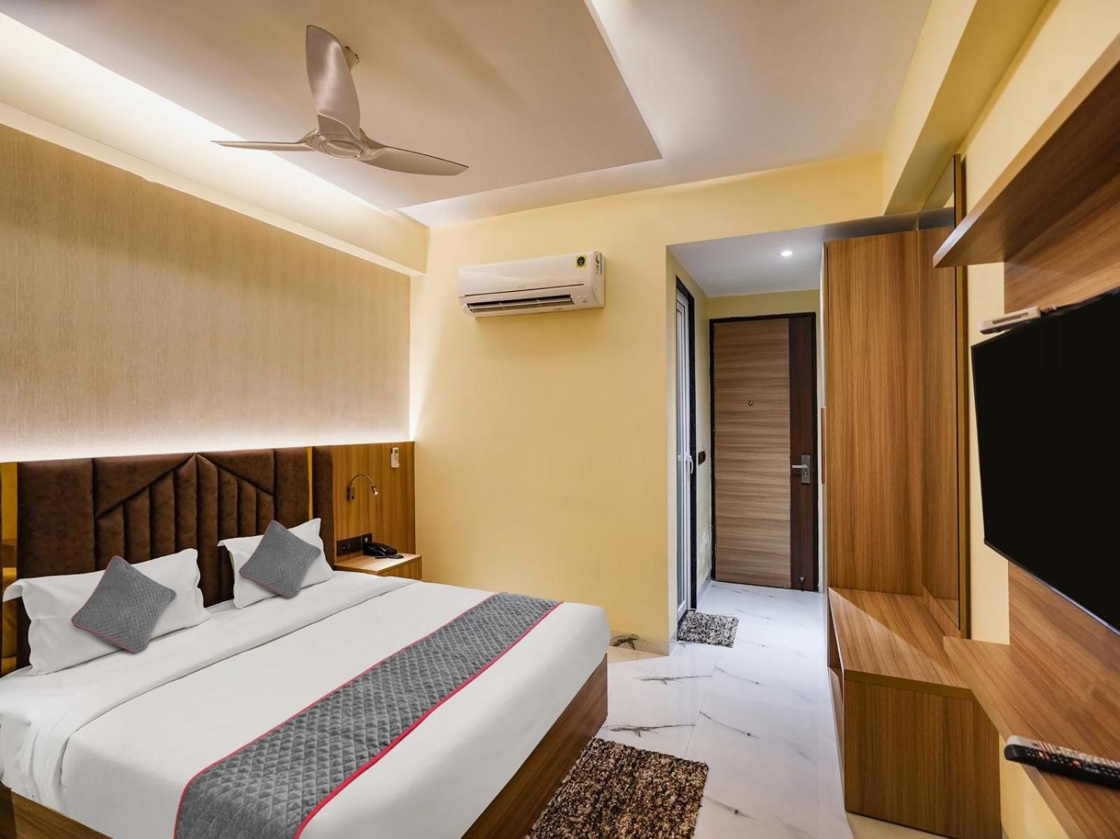 Clayton Near Igi Delhi Airport Hotel