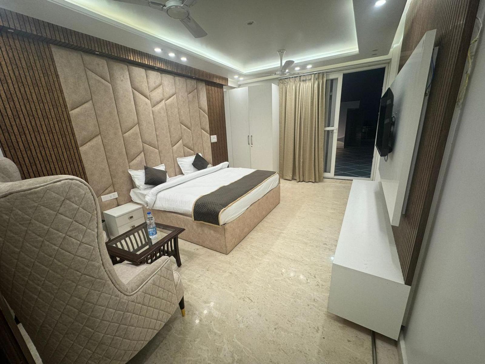 Hotel The Royal Oakes 3*