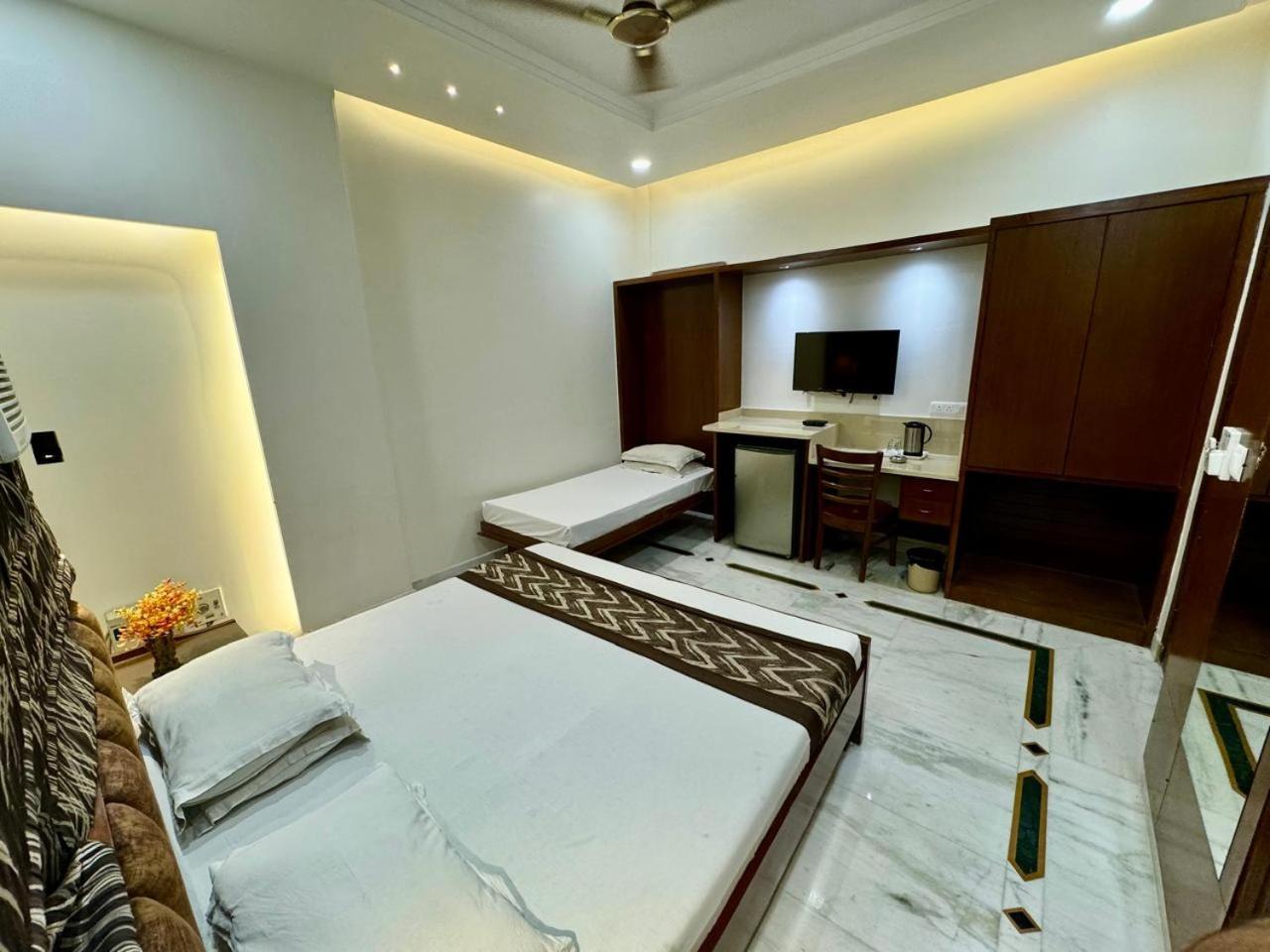 C Park - Karol Bagh, New