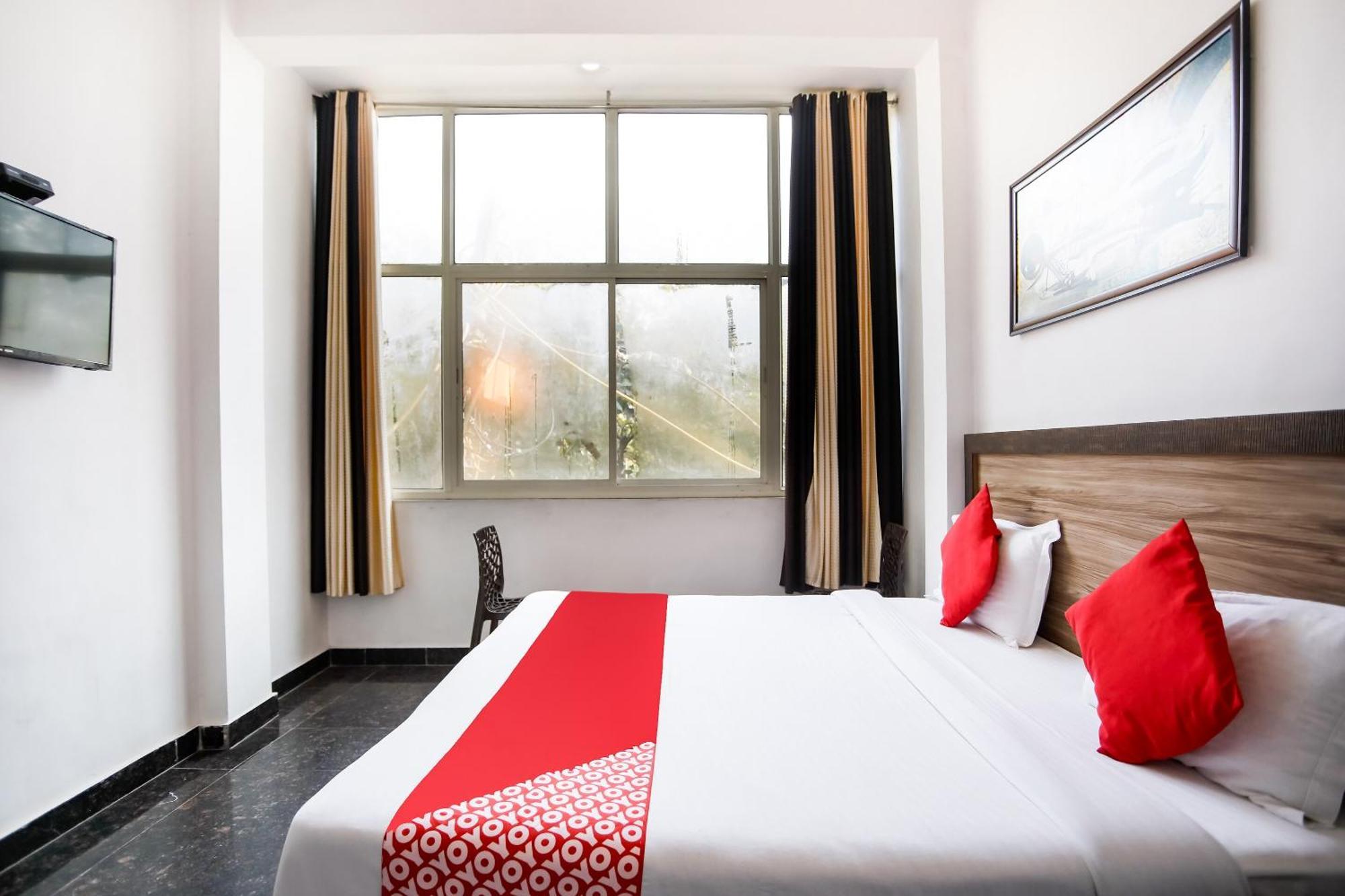 Hotel O Surya