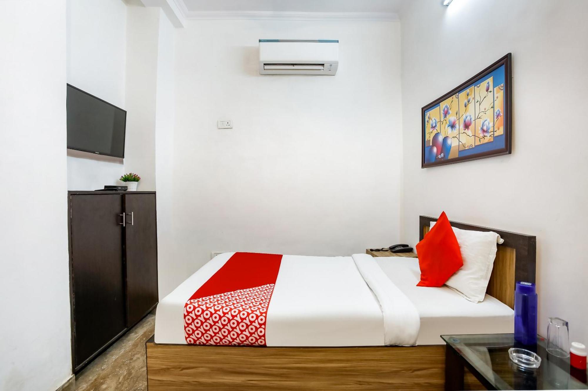Hotel O Surya