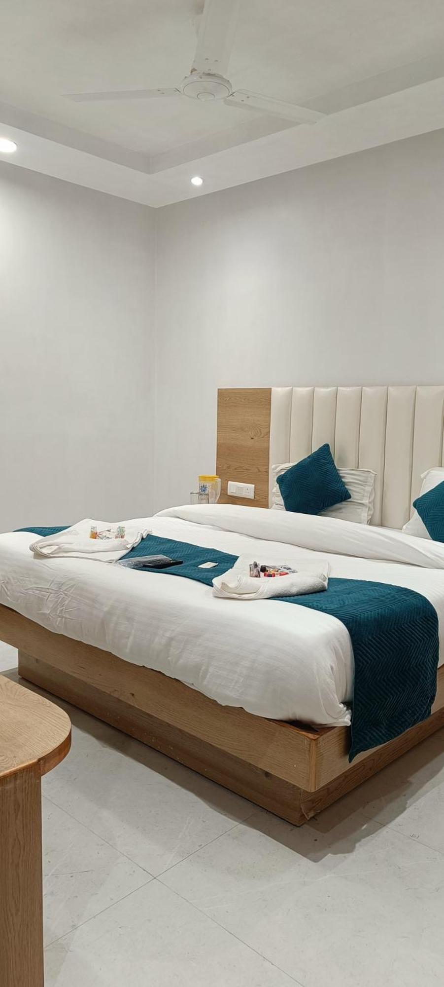 Awesome International Hotel 3*