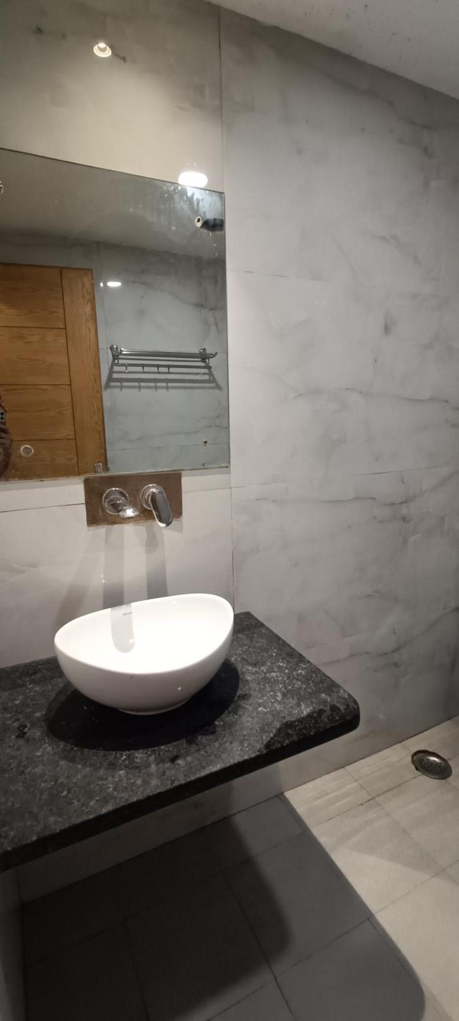 Awesome International 3* New Delhi
