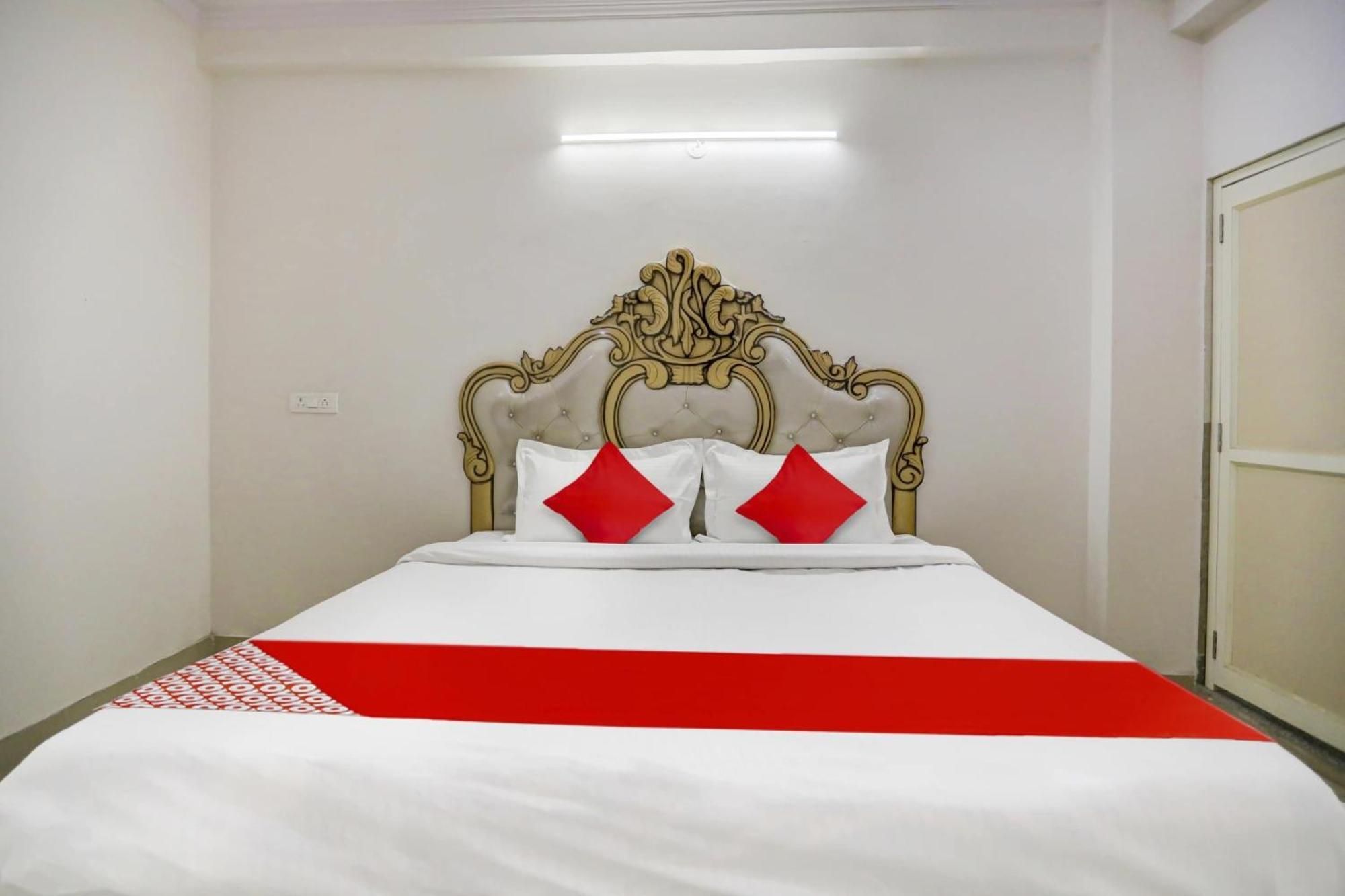 O Four Seasons Near Akshardham Hotel