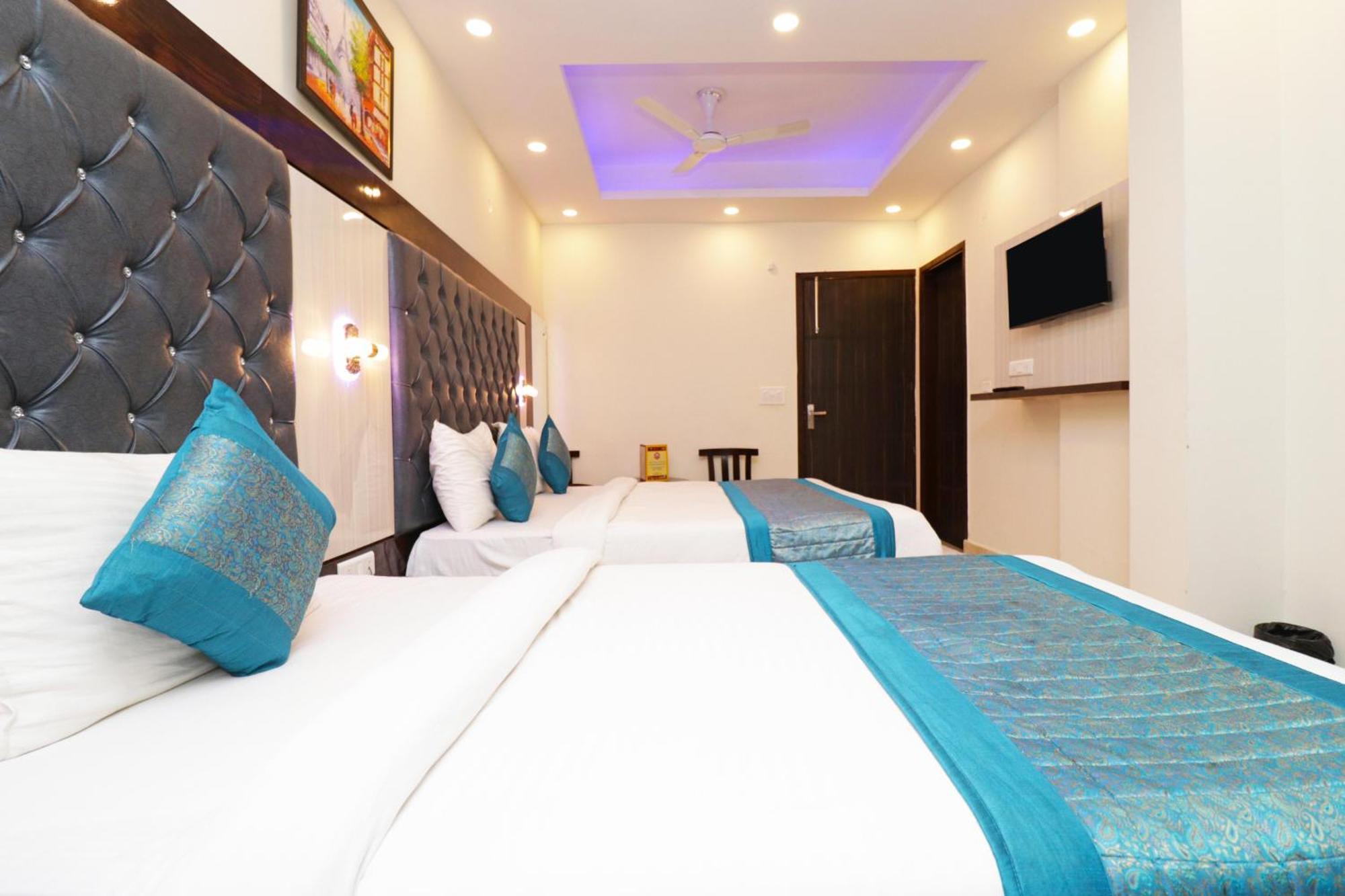 Hotel Shivaka - Delhi Airport 3*