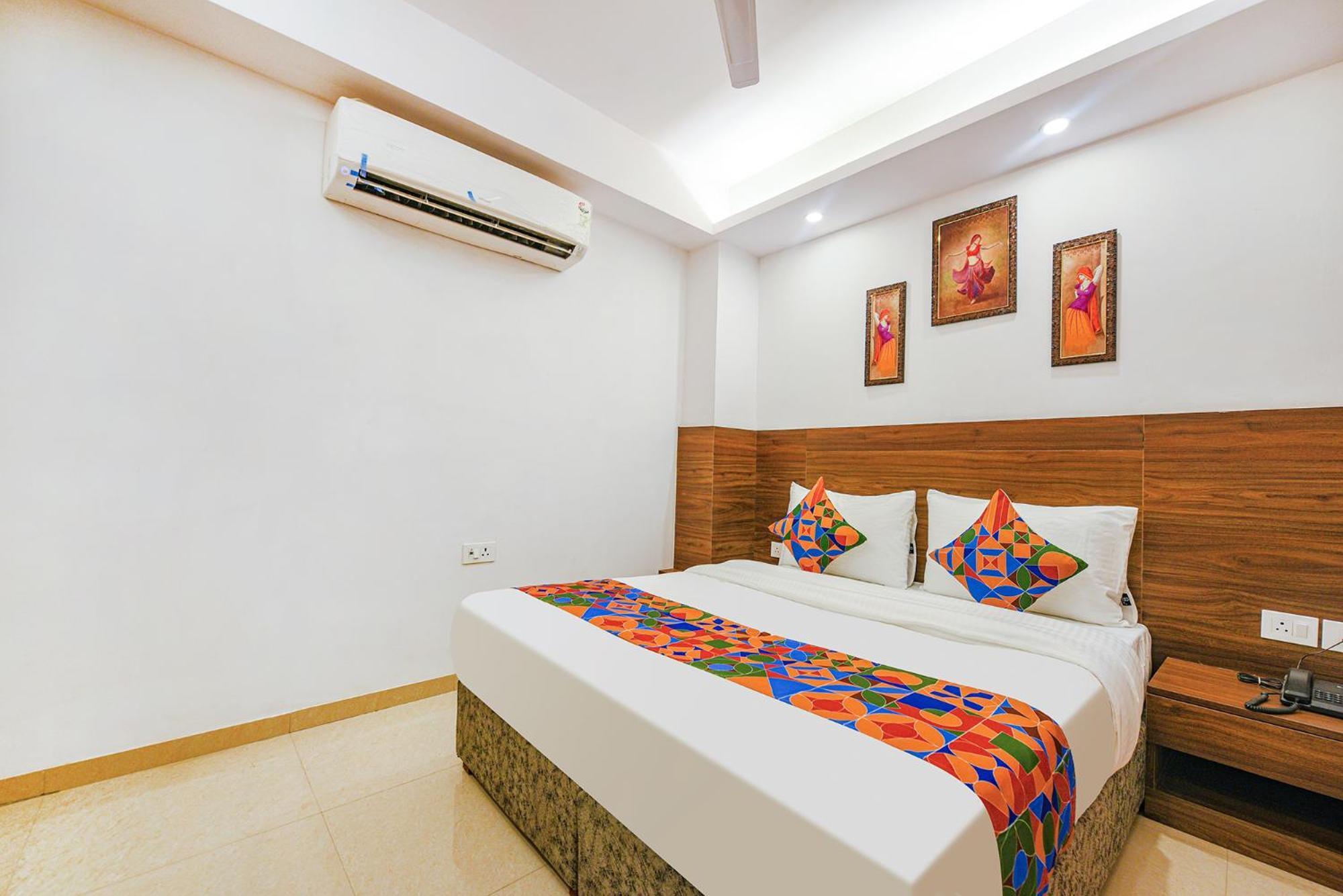 Fabhotel Sparkling 3*