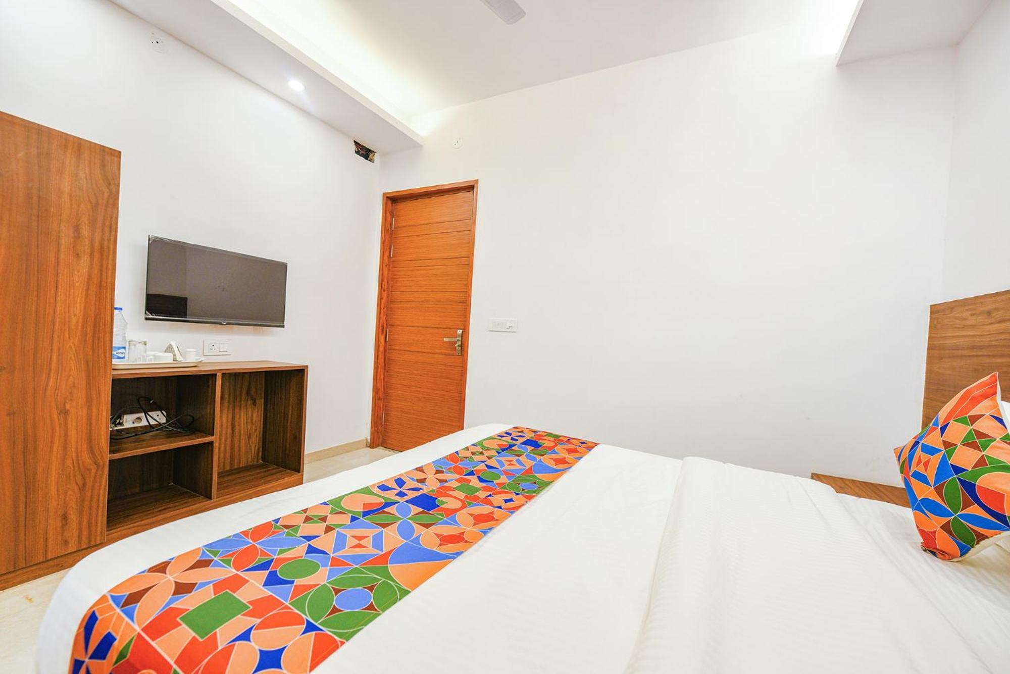 Hotel Fabhotel Sparkling 3*