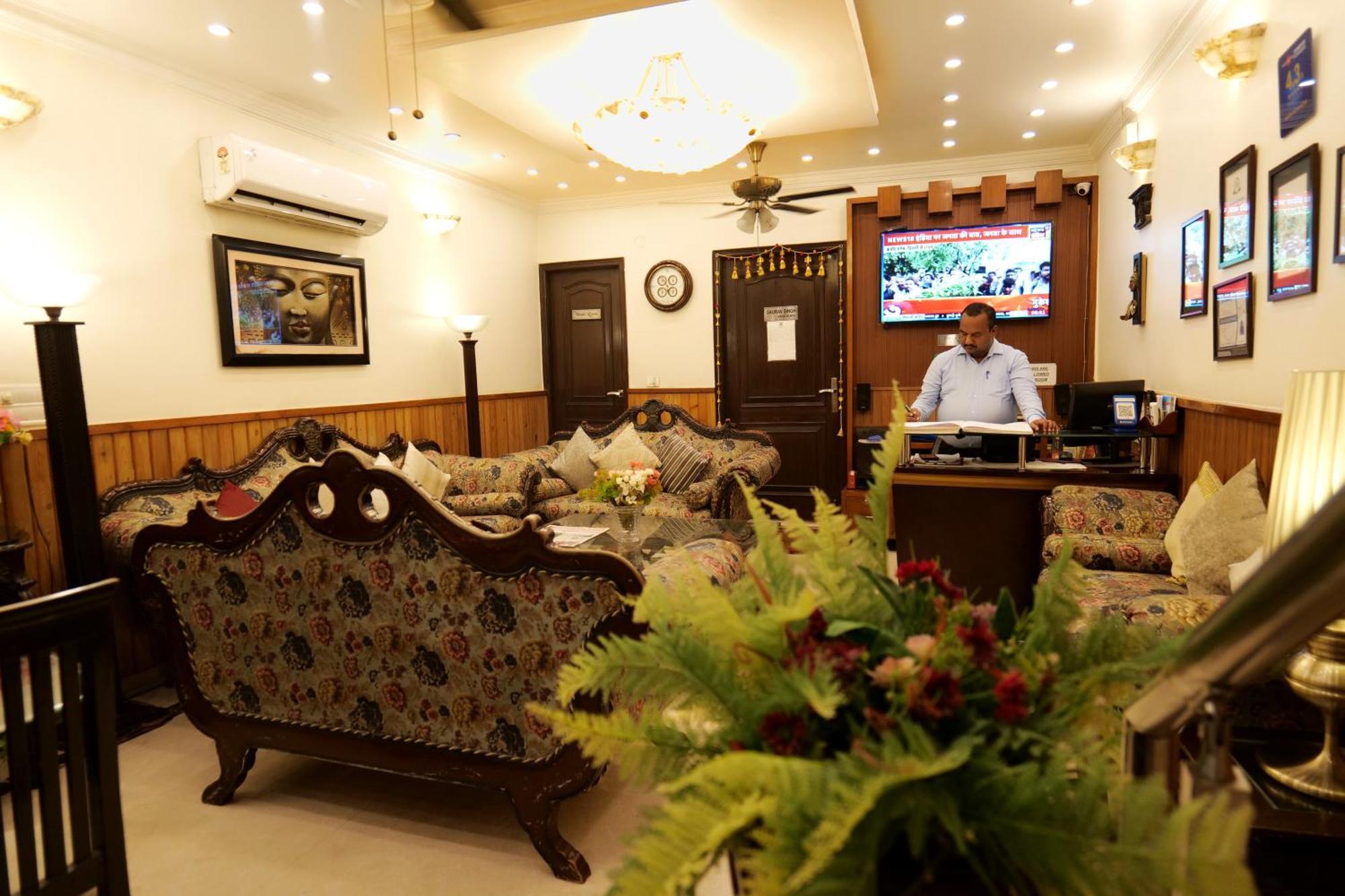Wood Castle Hotel 3*