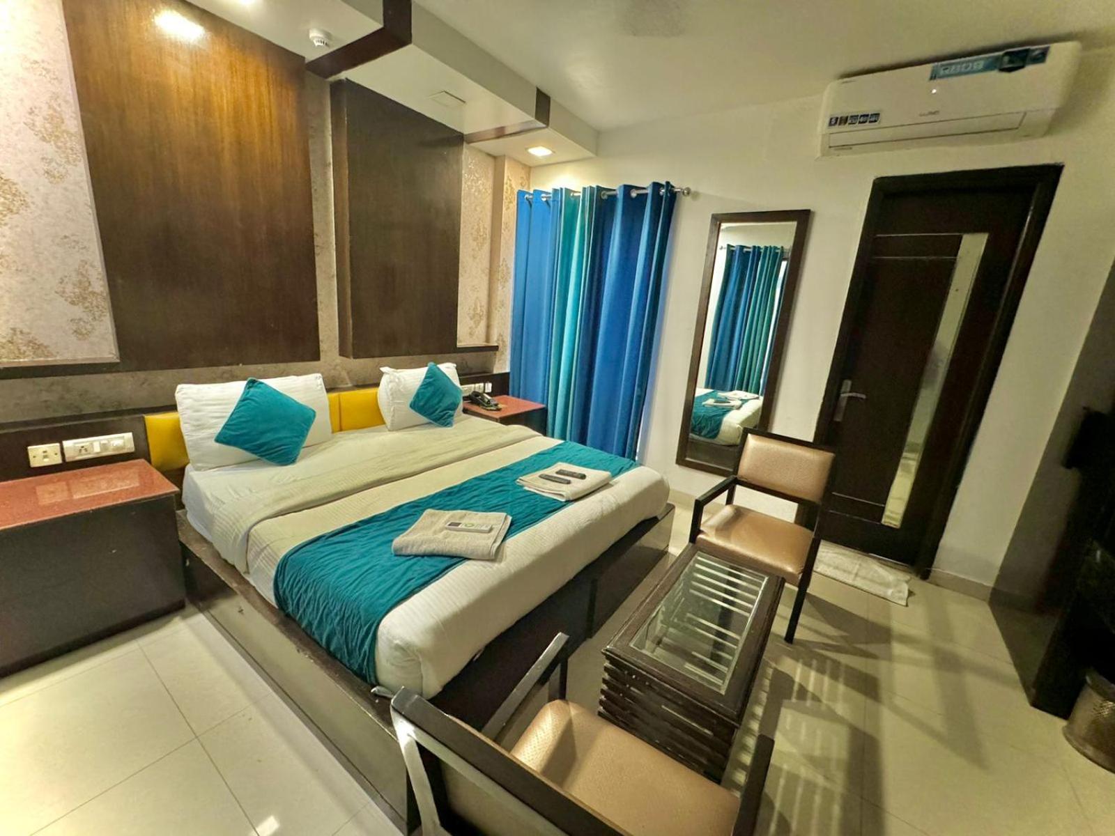 Hotel Pride, Karol Bagh 3*