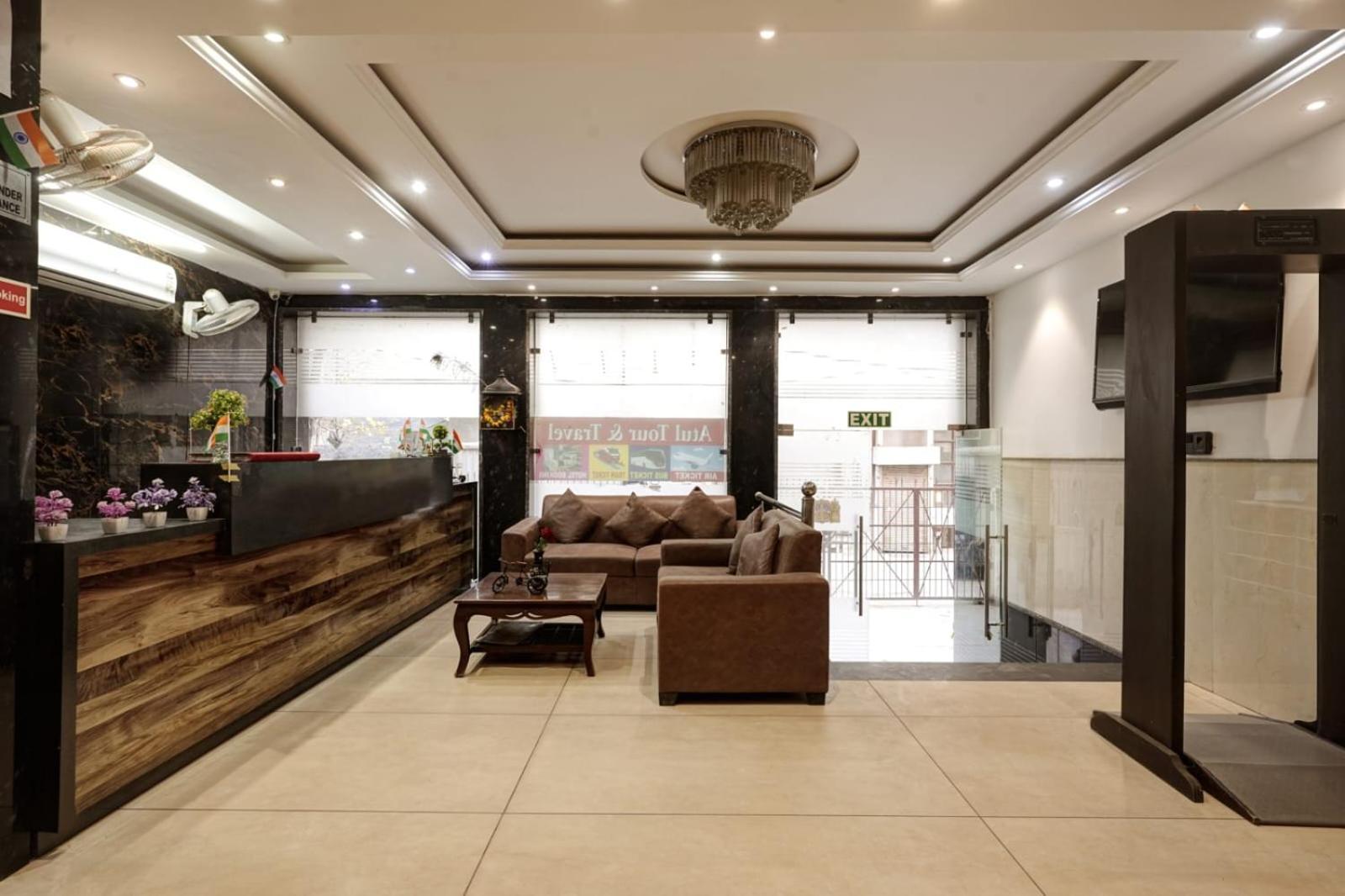 City Lite Near Igi Delhi Airport Nova Deli