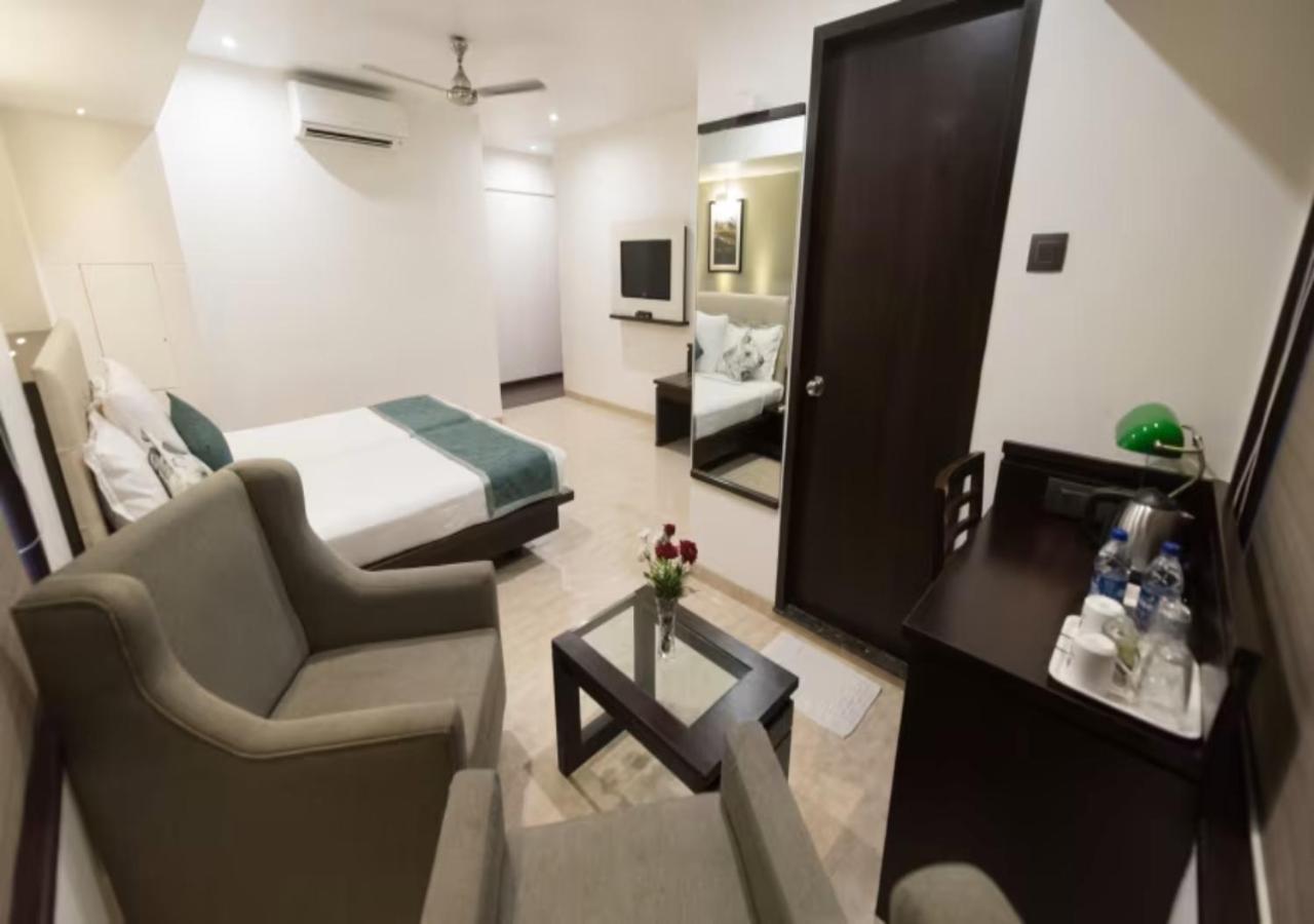 El De Atlantes Near Delhi Airport Hotel