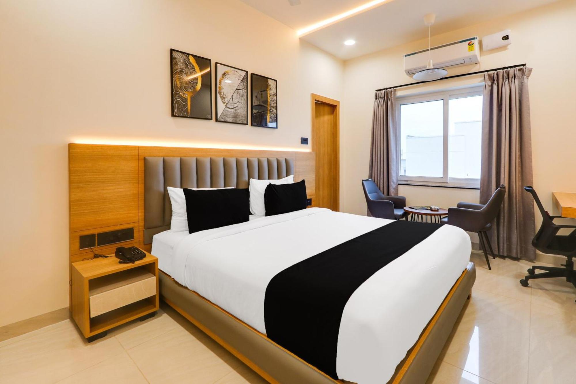 El De Empire Near Delhi Airport