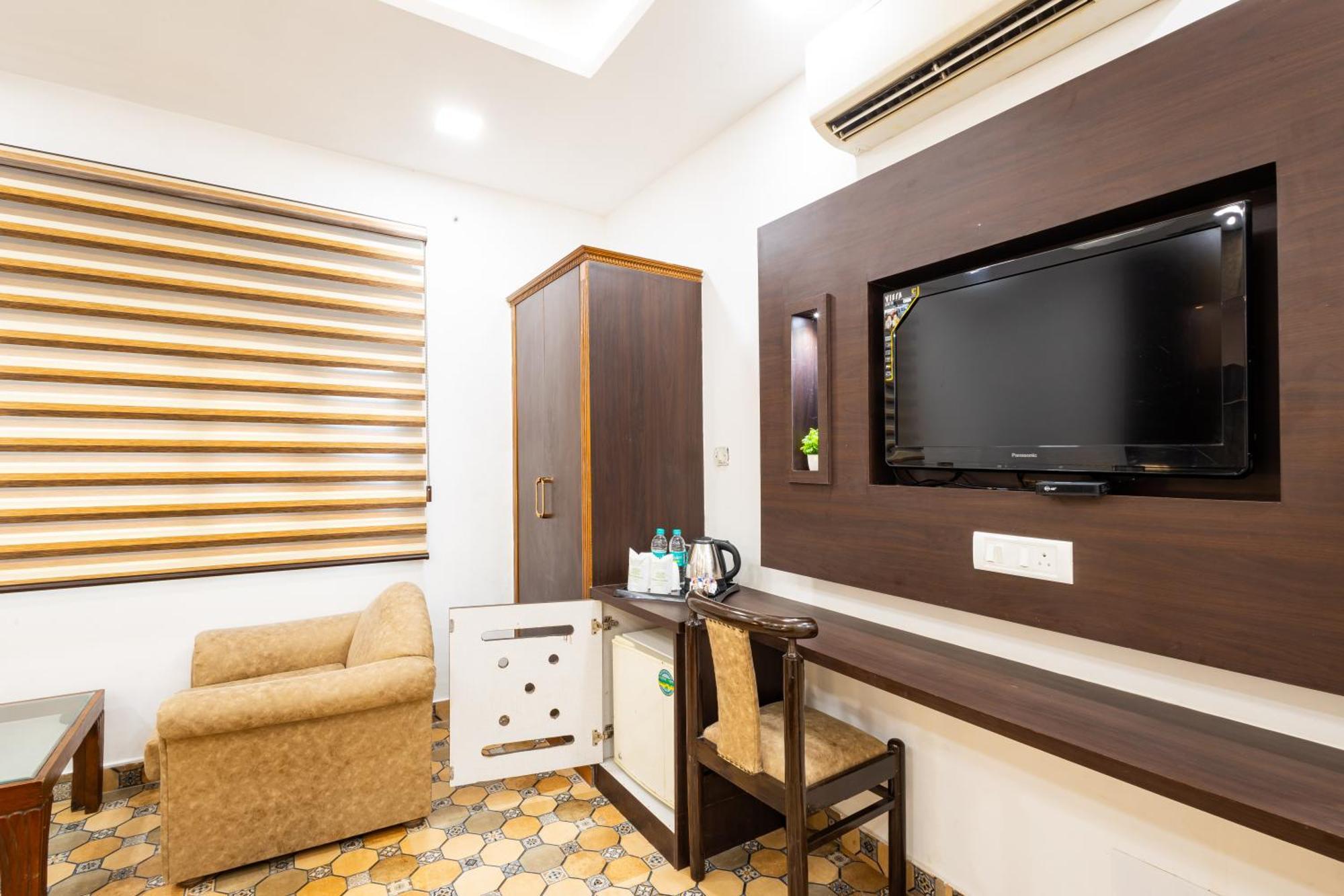 Hotel Panickers Residency - Ajmal Khan Market Near Karol Bagh Metro Delhi (National Capital Territory of India)