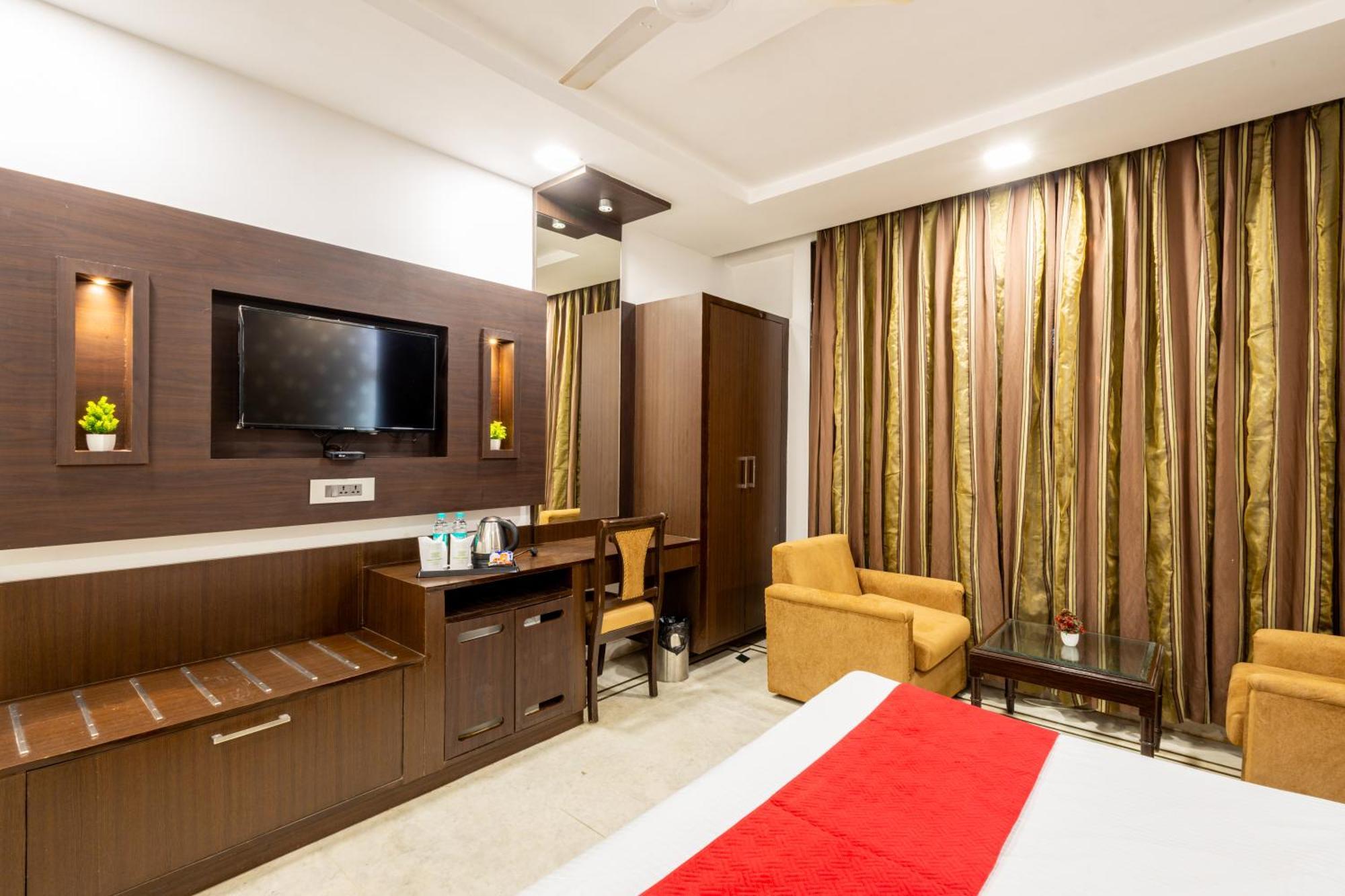 Panickers Residency - Ajmal Khan Market Near Karol Bagh Metro 3* Delhi (National Capital Territory of India)