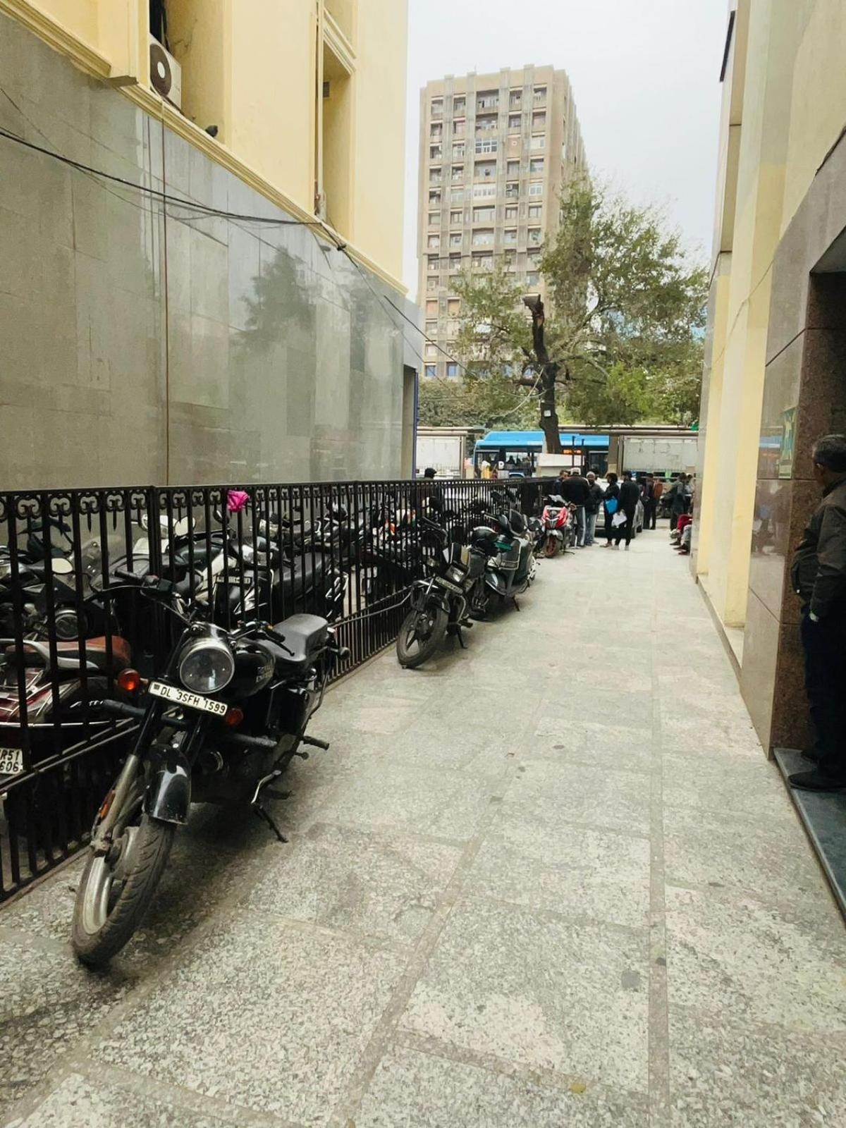Imp Erial - Kalka Ji Apartment *