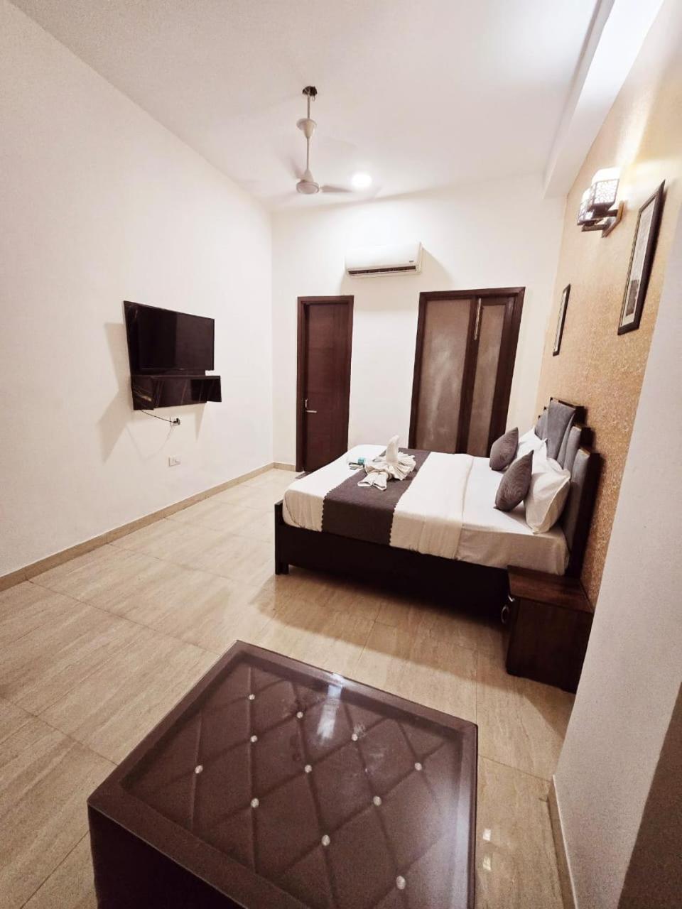 Kd Plaza - Ignou Road Saket Bed & Breakfast