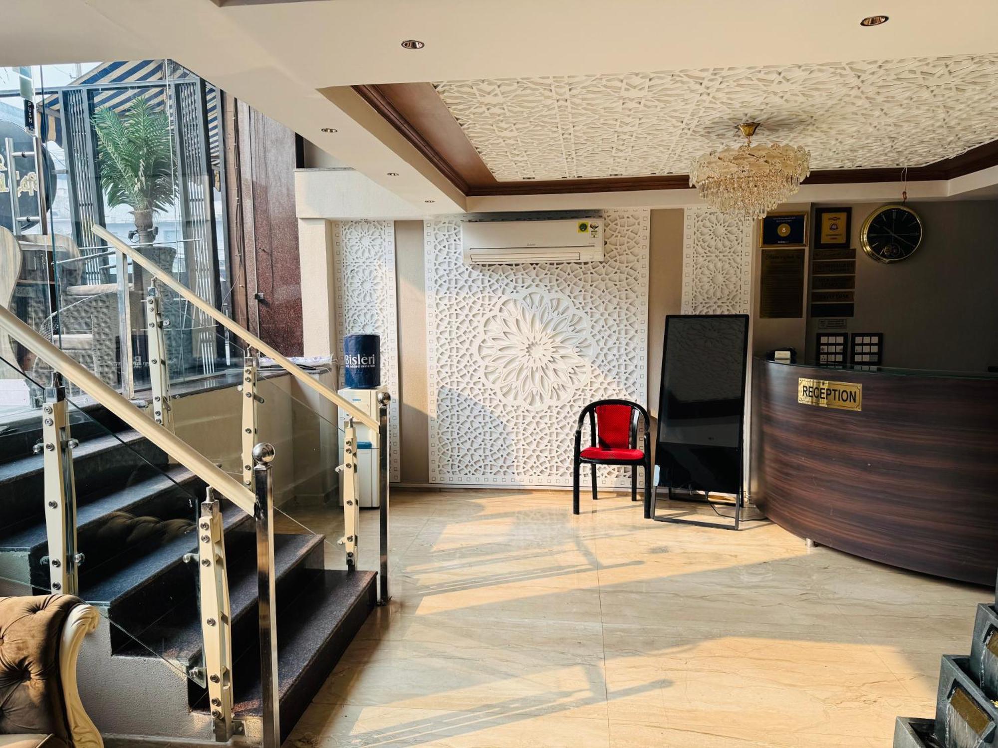 Hotel Aiwan-e-shahi