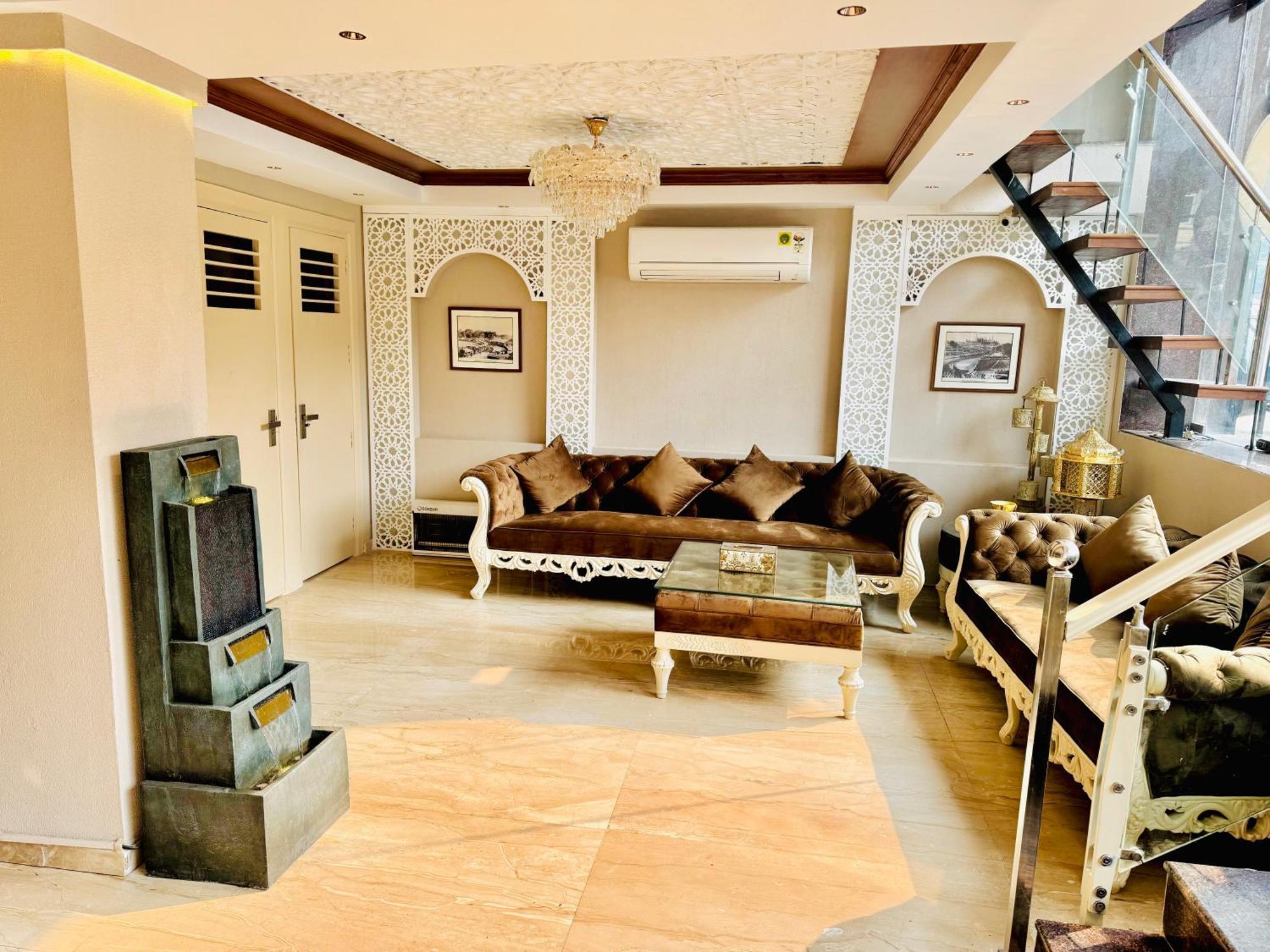 Aiwan-e-shahi Hotel 3*