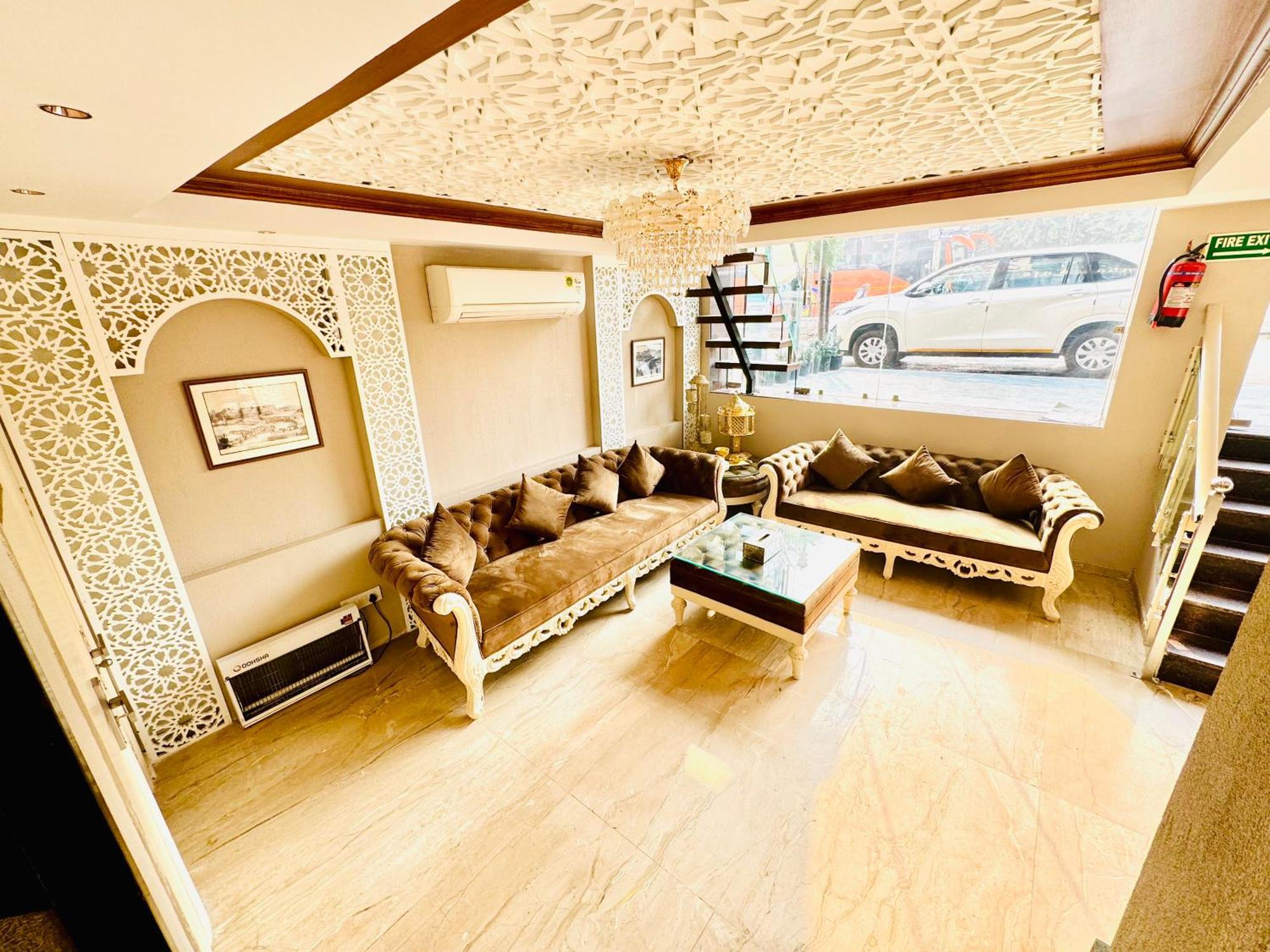 Hotel Aiwan-e-shahi 3*