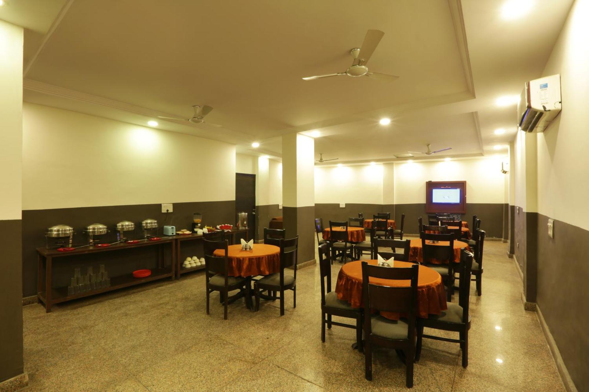 Ark Wood At Airport 3* New Delhi
