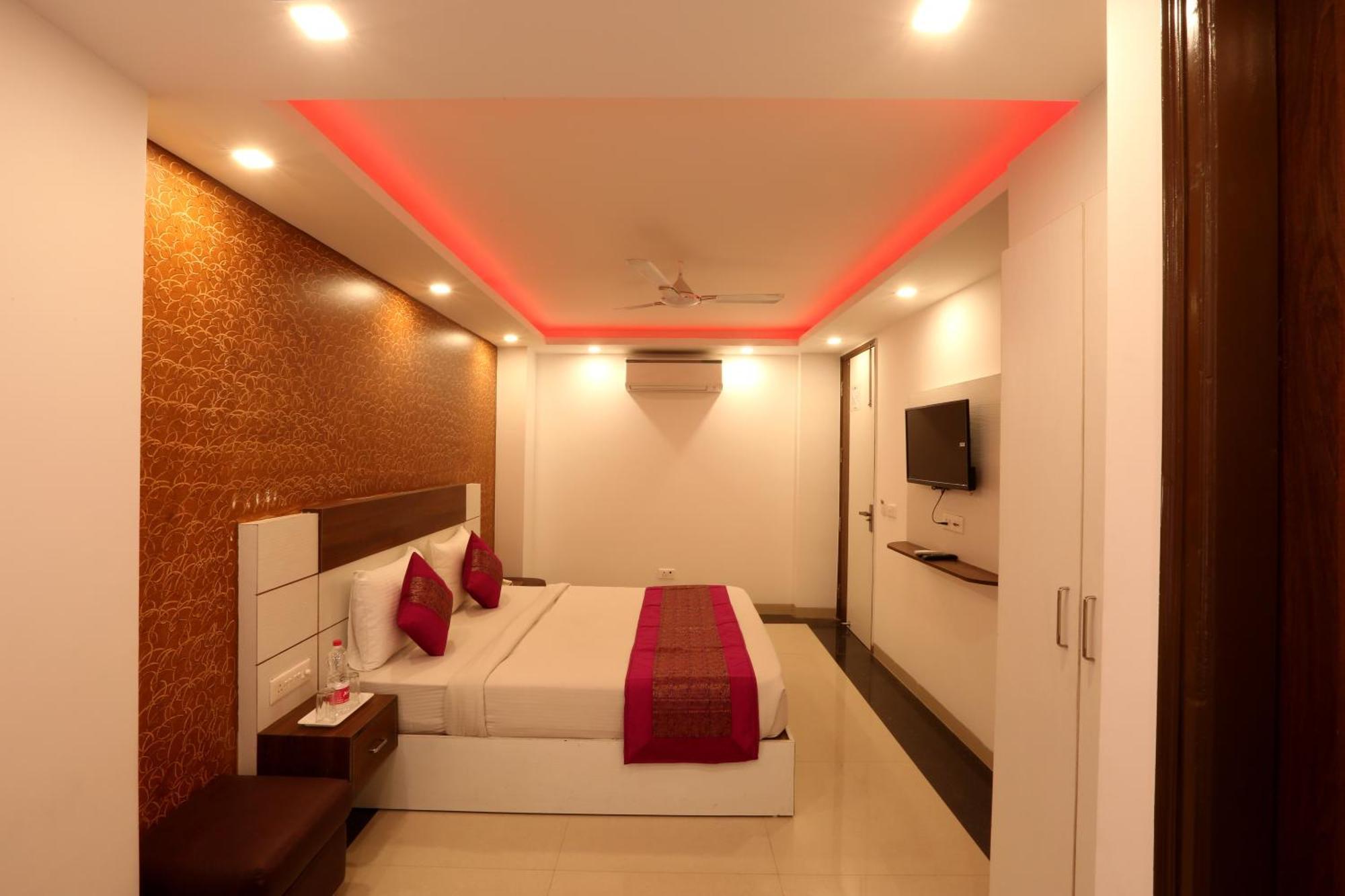 Hotel Ark Wood At Airport