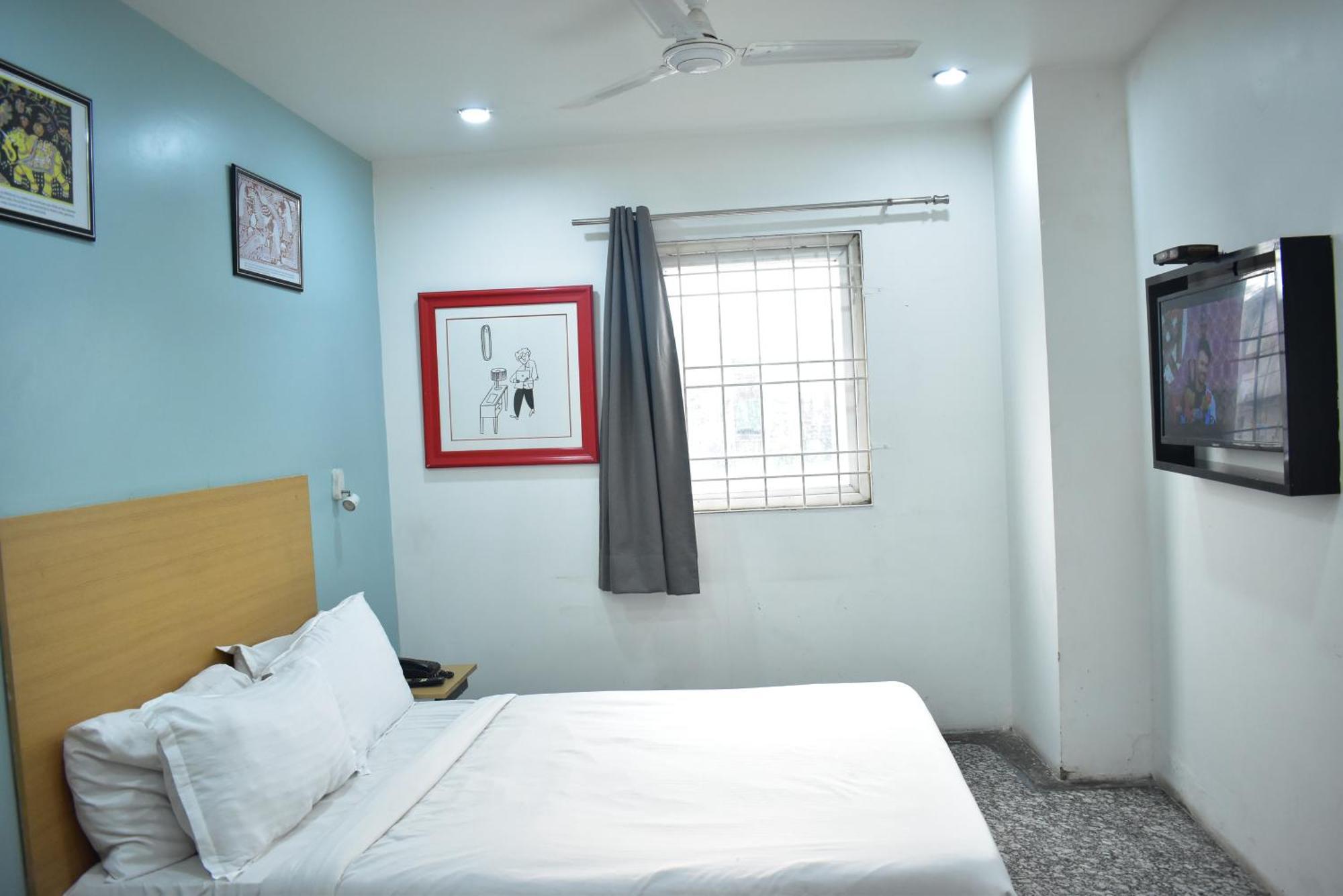Golden Saffron By Qotel-punjabi Bagh Hotel 3*